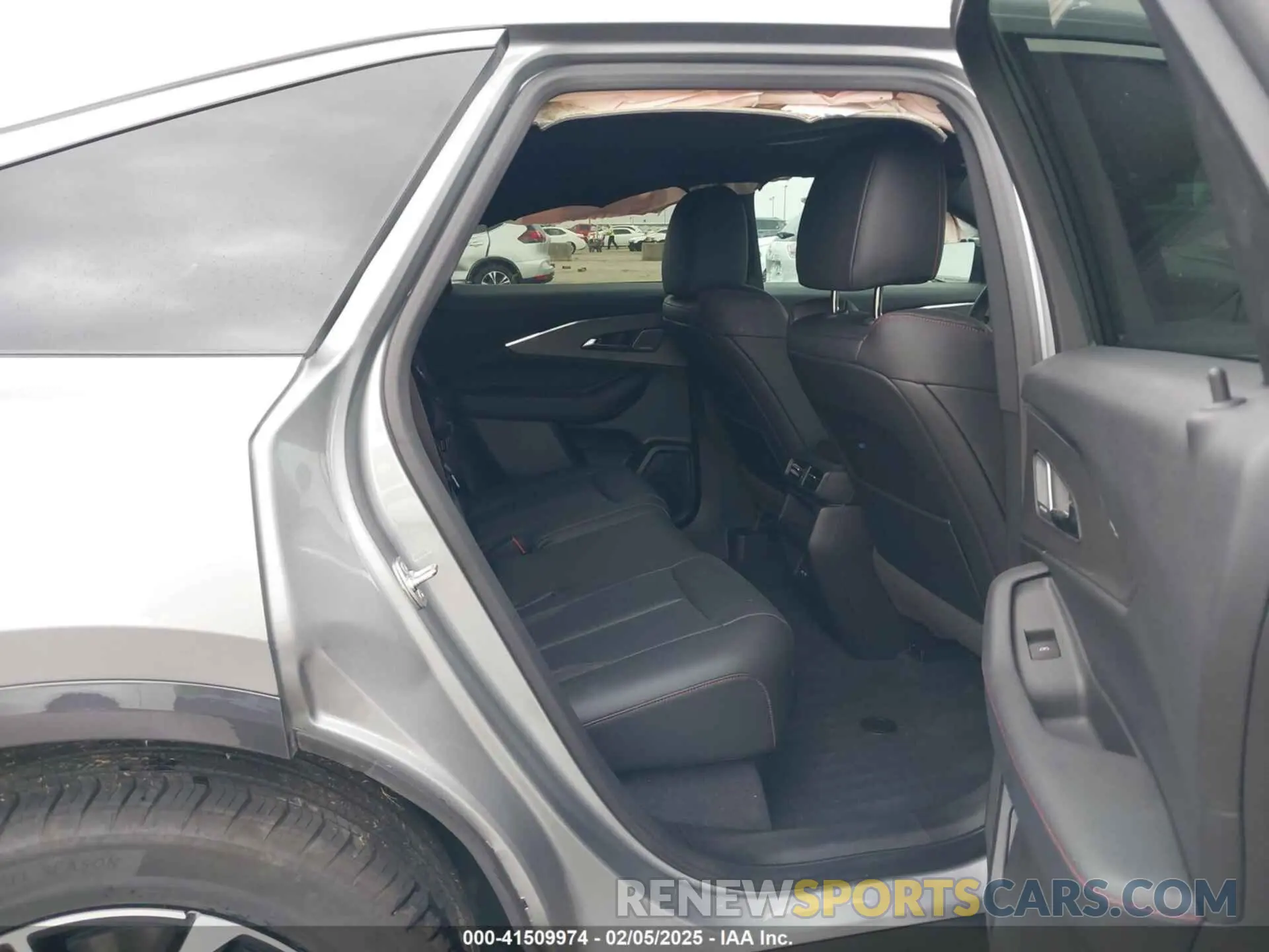 8 Photograph of a damaged car 4W5KHMRK8RZ505826 ACURA ZDX 2024