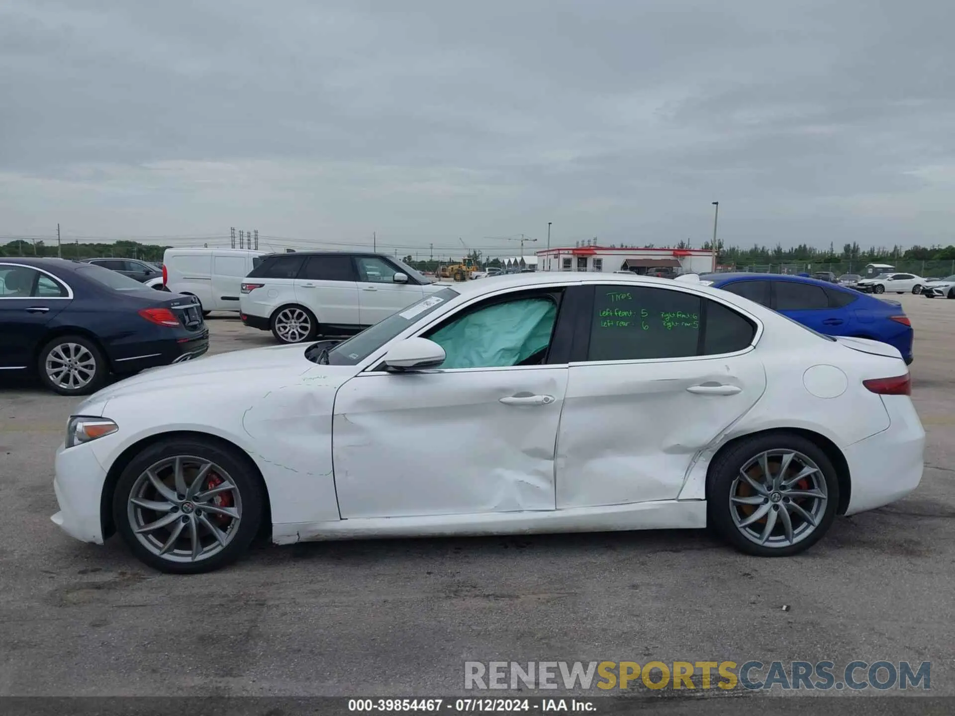 6 Photograph of a damaged car ZARFAMAN2K7598133 ALFA ROMEO GIULIA 2019