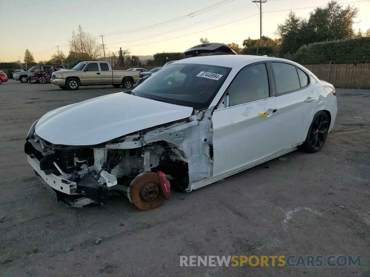 1 Photograph of a damaged car ZARFAMAN3K7613786 ALFA ROMEO GIULIA 2019