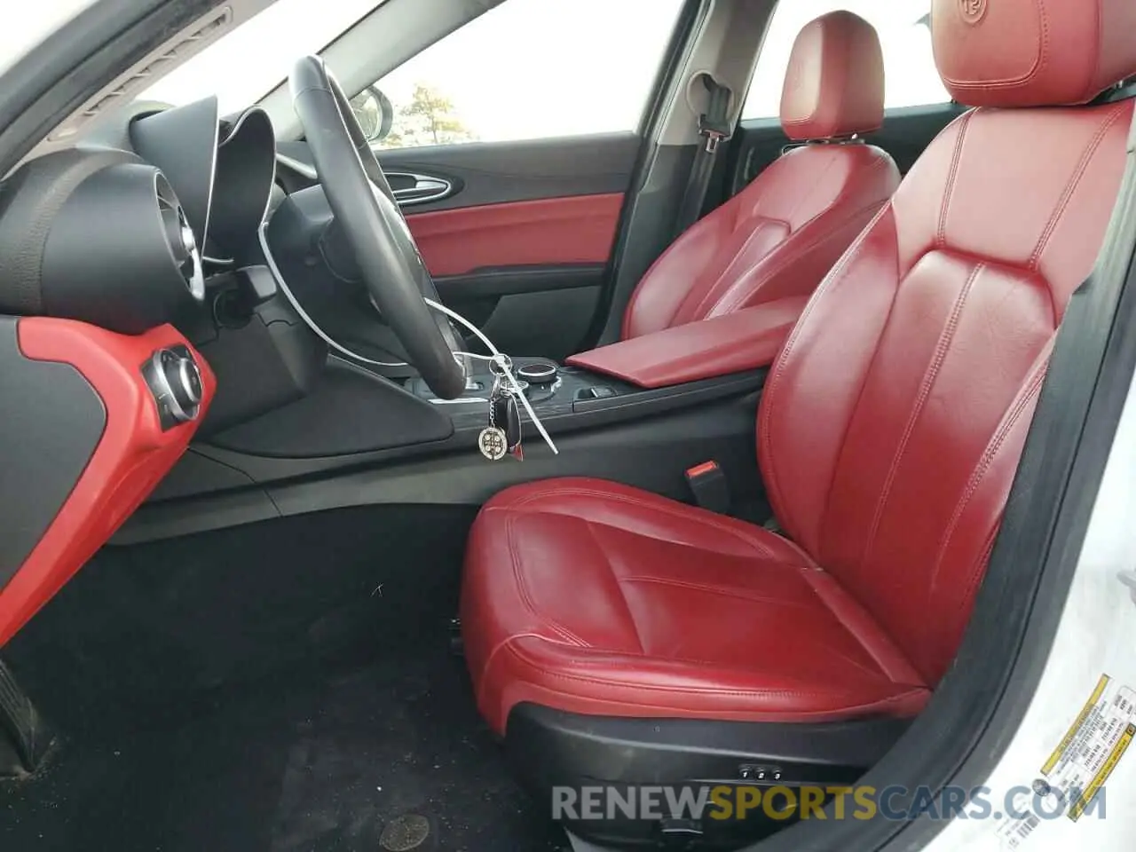 7 Photograph of a damaged car ZARFAMAN3K7613786 ALFA ROMEO GIULIA 2019