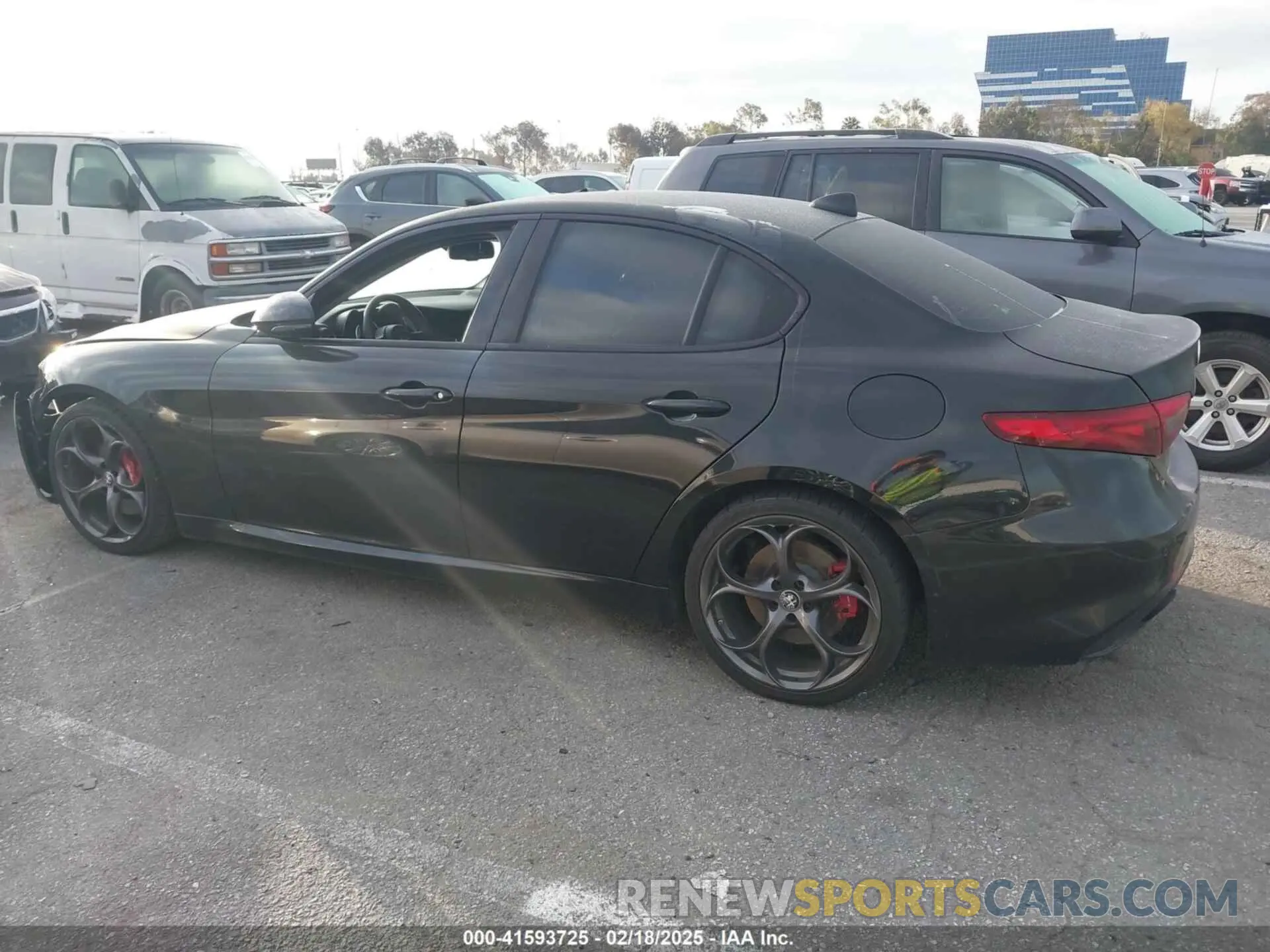 15 Photograph of a damaged car ZARFAMAN4K7610914 ALFA ROMEO GIULIA 2019