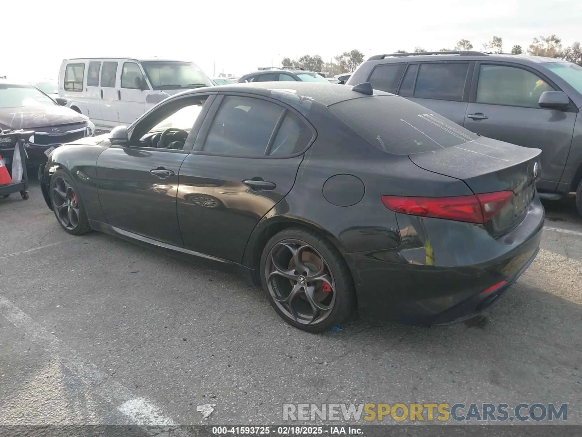 3 Photograph of a damaged car ZARFAMAN4K7610914 ALFA ROMEO GIULIA 2019