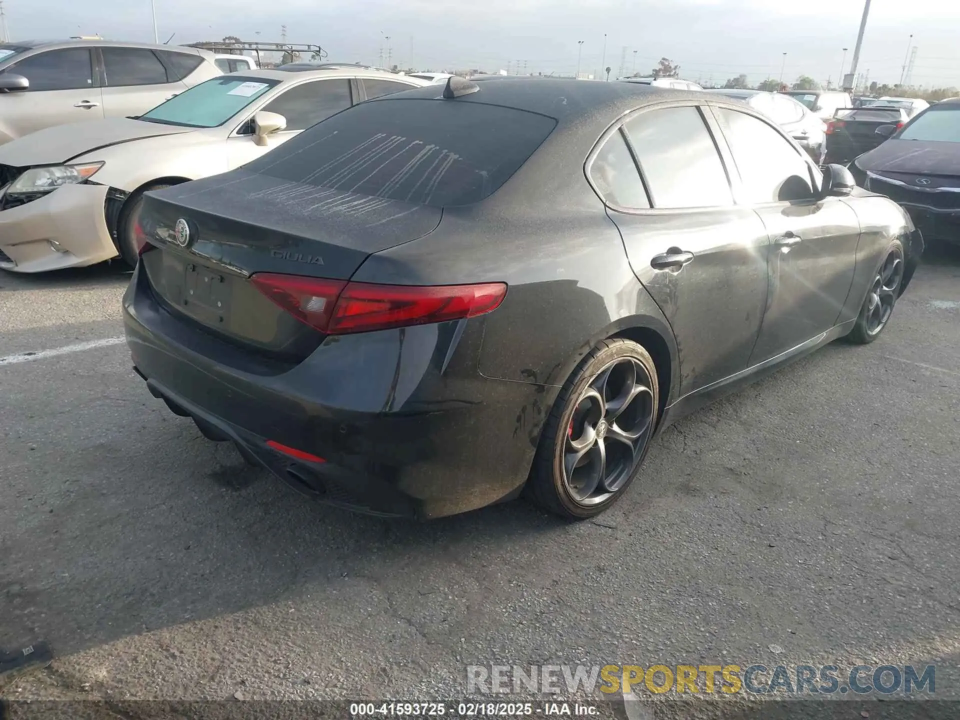 4 Photograph of a damaged car ZARFAMAN4K7610914 ALFA ROMEO GIULIA 2019