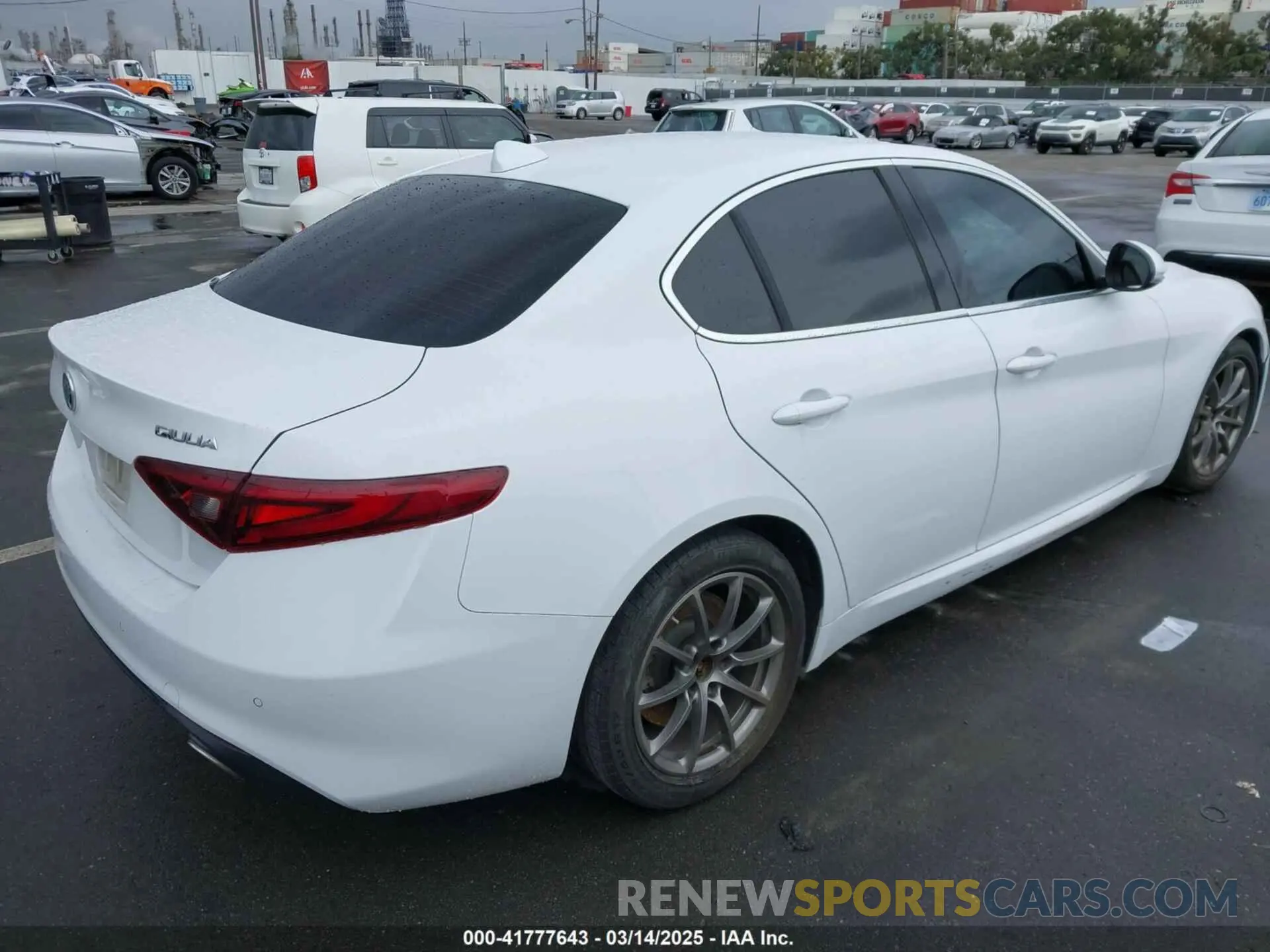 4 Photograph of a damaged car ZARFAMANXK7600498 ALFA ROMEO GIULIA 2019