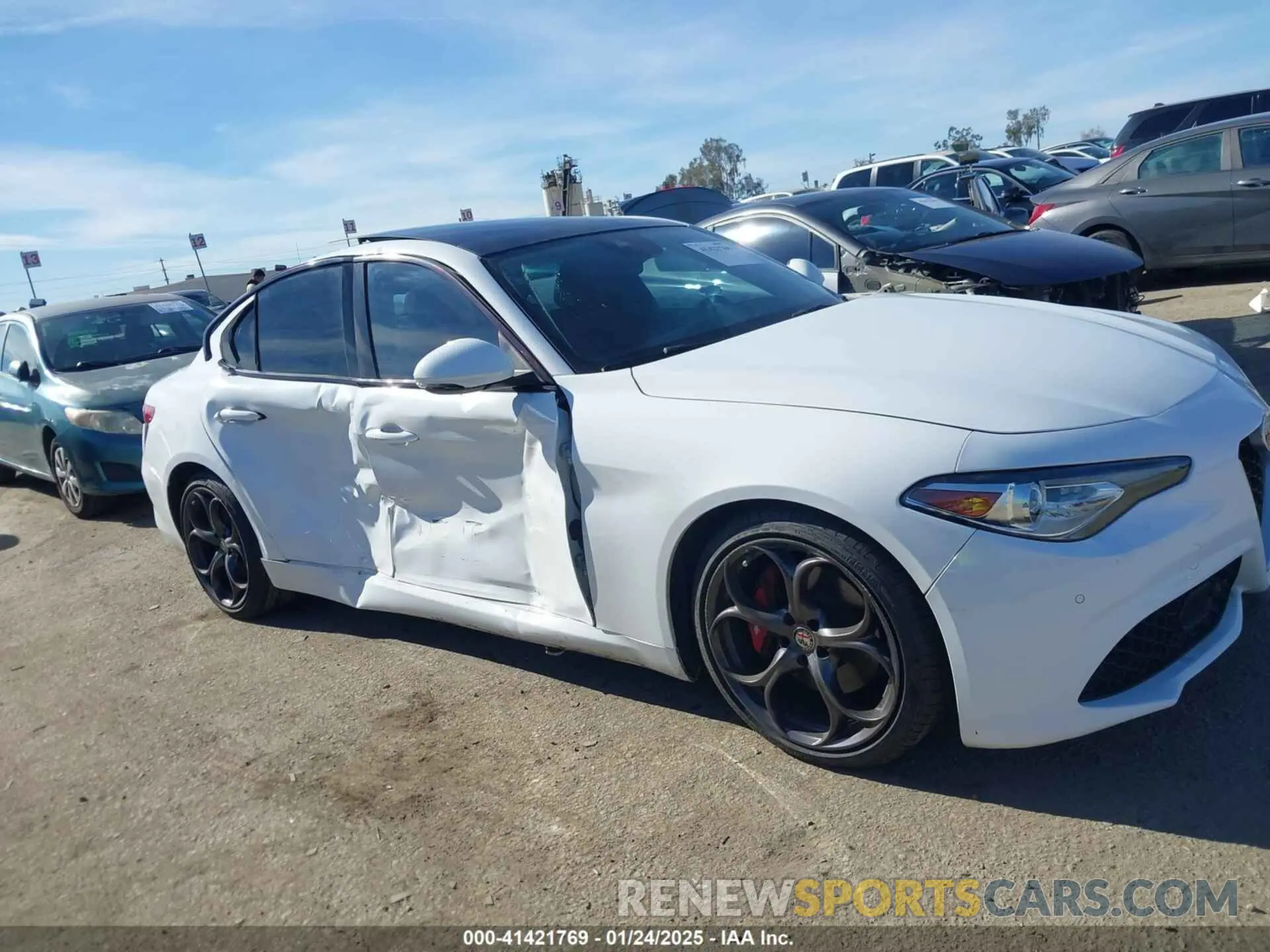 13 Photograph of a damaged car ZARFAMBN0K7606230 ALFA ROMEO GIULIA 2019