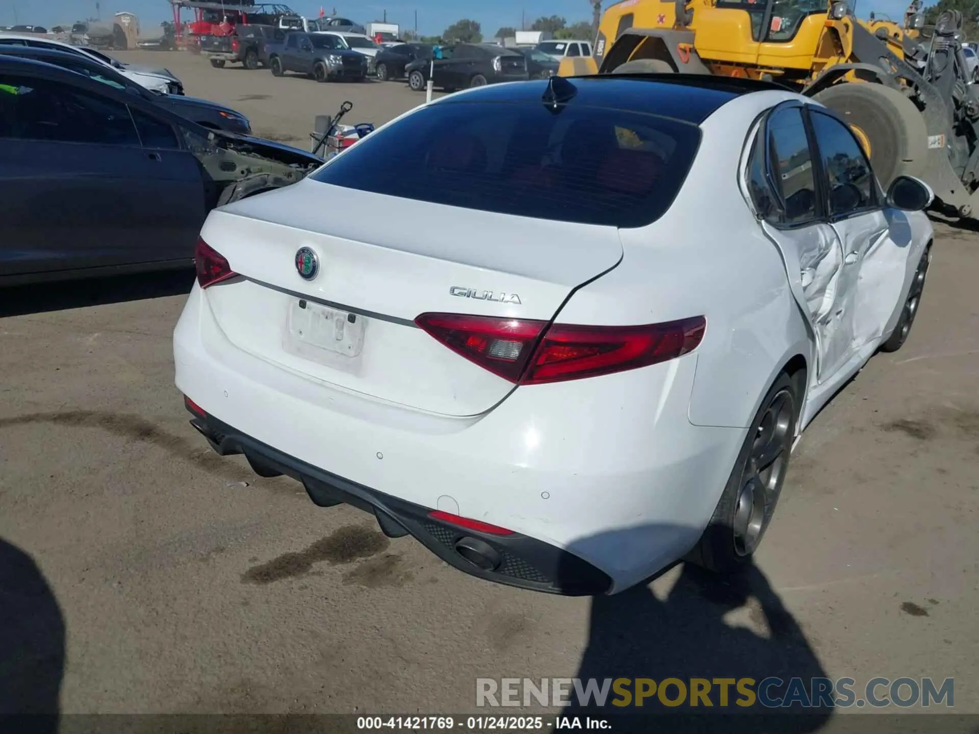 4 Photograph of a damaged car ZARFAMBN0K7606230 ALFA ROMEO GIULIA 2019