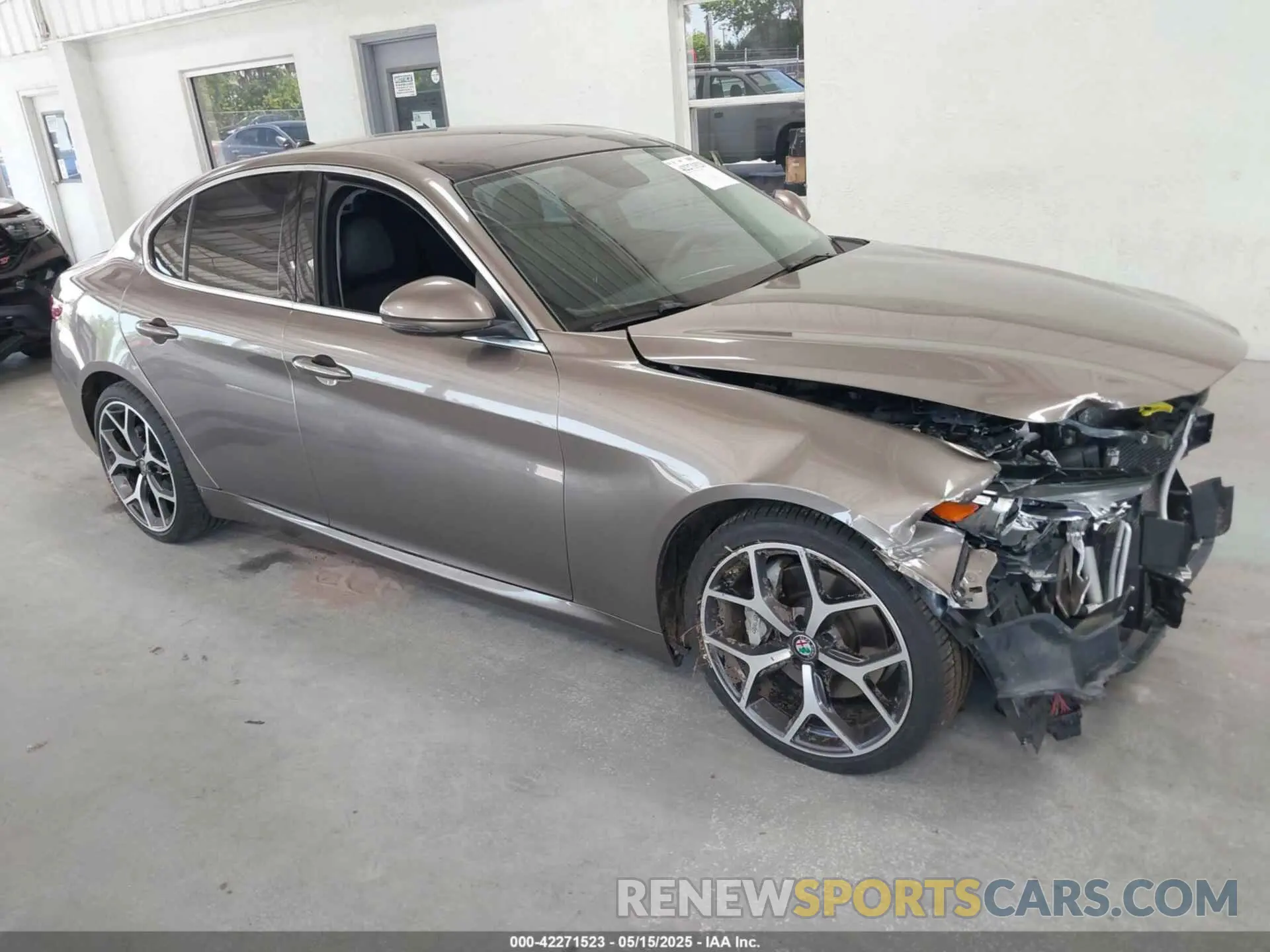 1 Photograph of a damaged car ZARFAMBN1K7599269 ALFA ROMEO GIULIA 2019