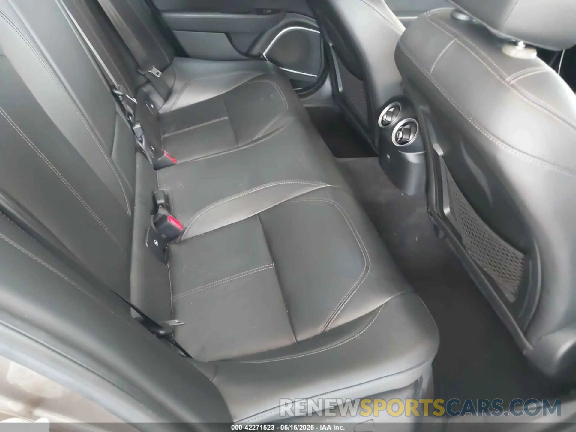8 Photograph of a damaged car ZARFAMBN1K7599269 ALFA ROMEO GIULIA 2019