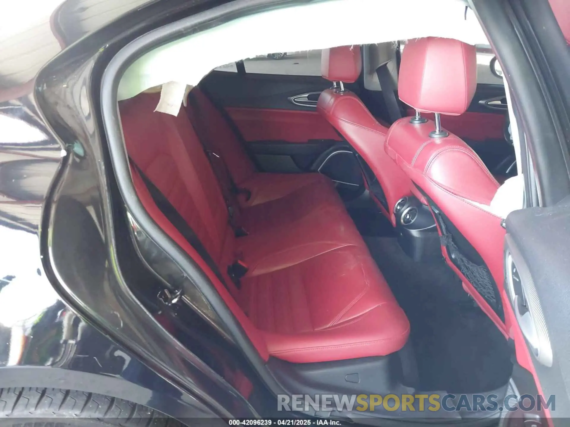 8 Photograph of a damaged car ZARFAMBN1K7607807 ALFA ROMEO GIULIA 2019