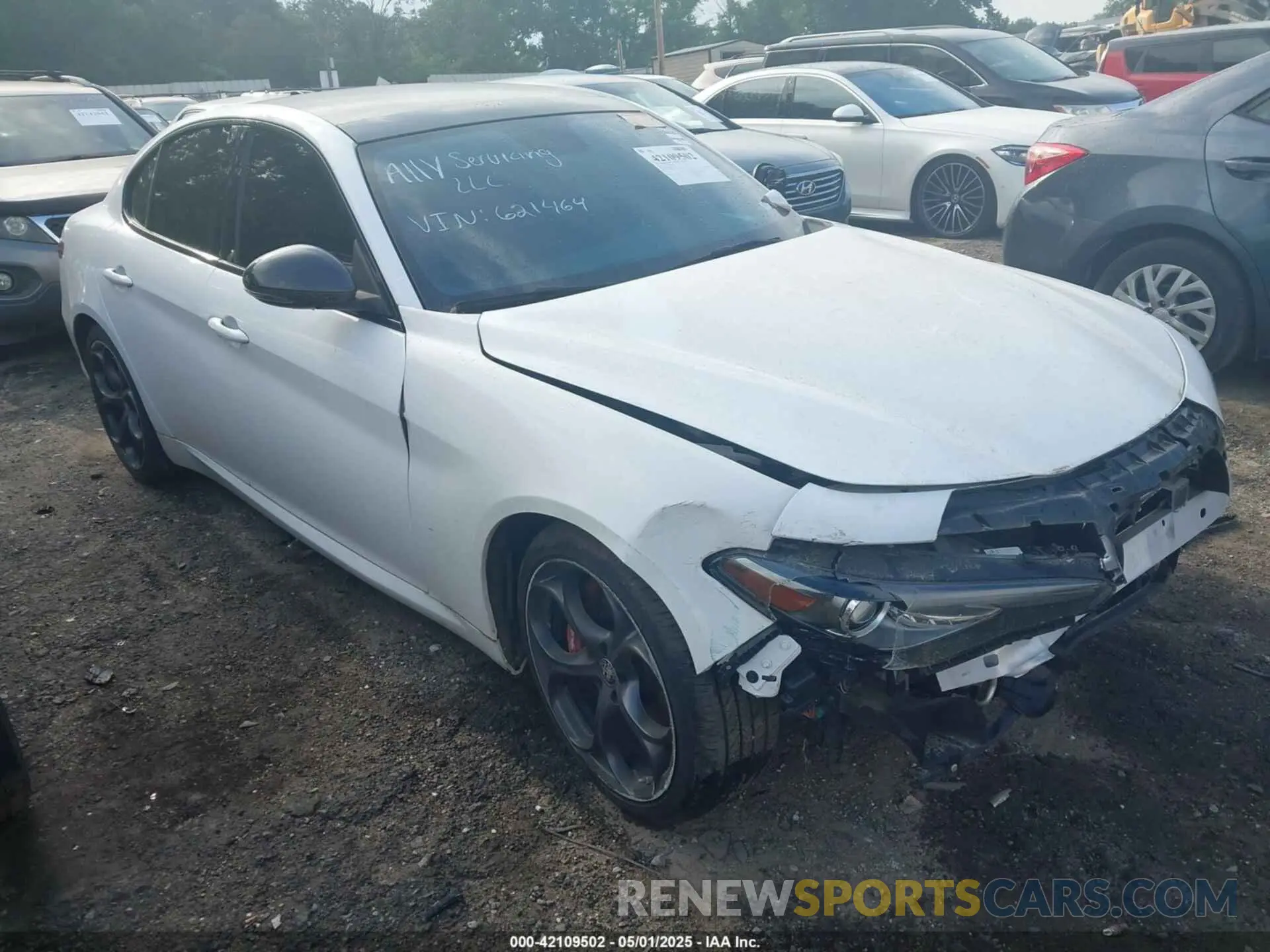 1 Photograph of a damaged car ZARFAMBN1K7621464 ALFA ROMEO GIULIA 2019