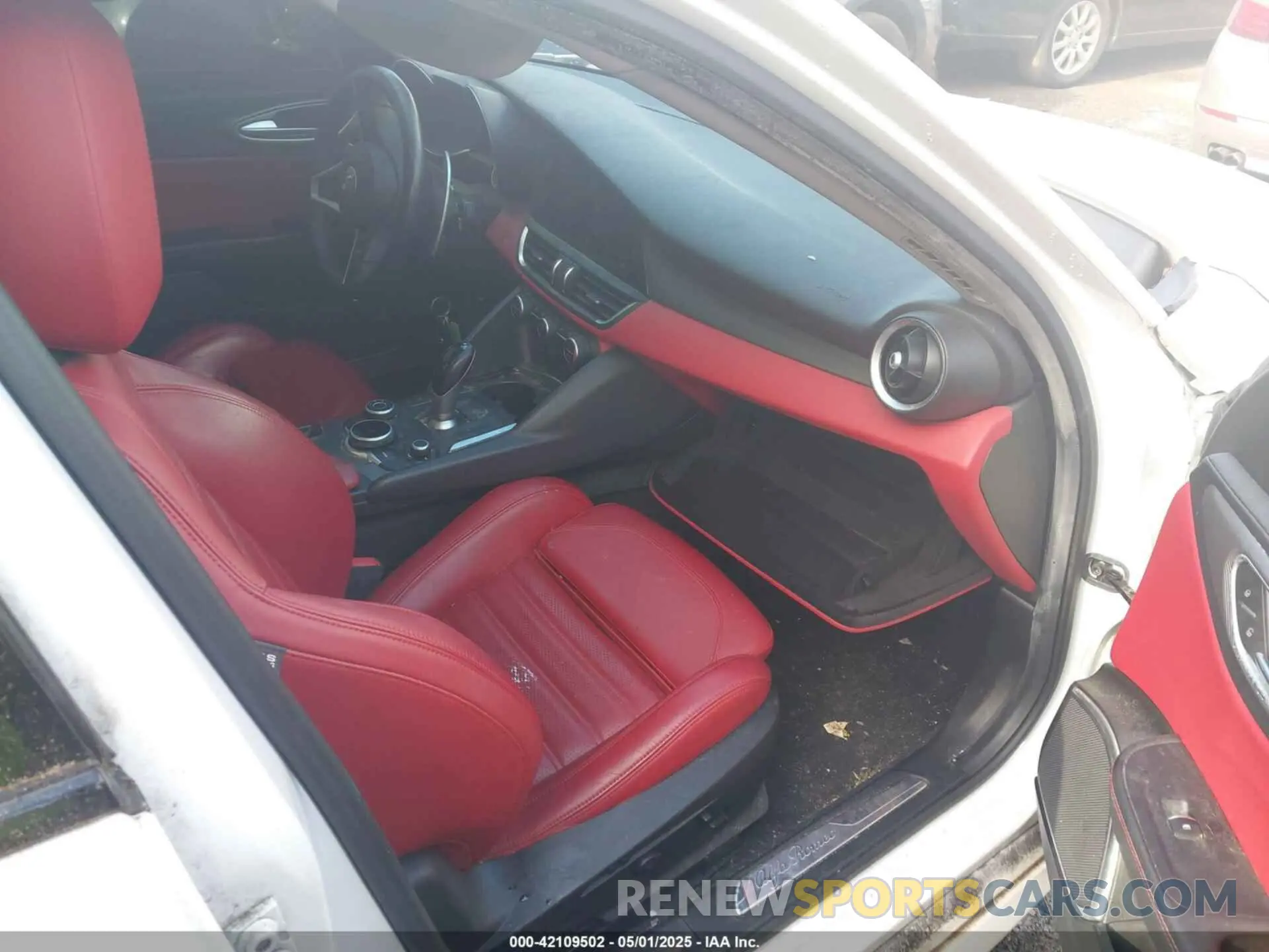 5 Photograph of a damaged car ZARFAMBN1K7621464 ALFA ROMEO GIULIA 2019