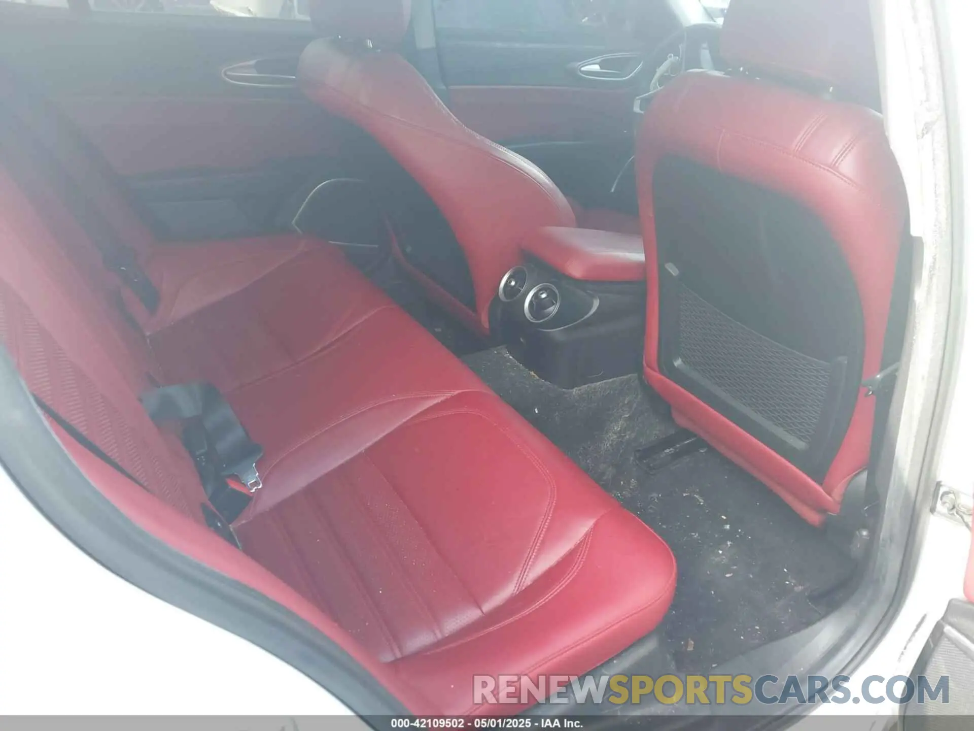 8 Photograph of a damaged car ZARFAMBN1K7621464 ALFA ROMEO GIULIA 2019