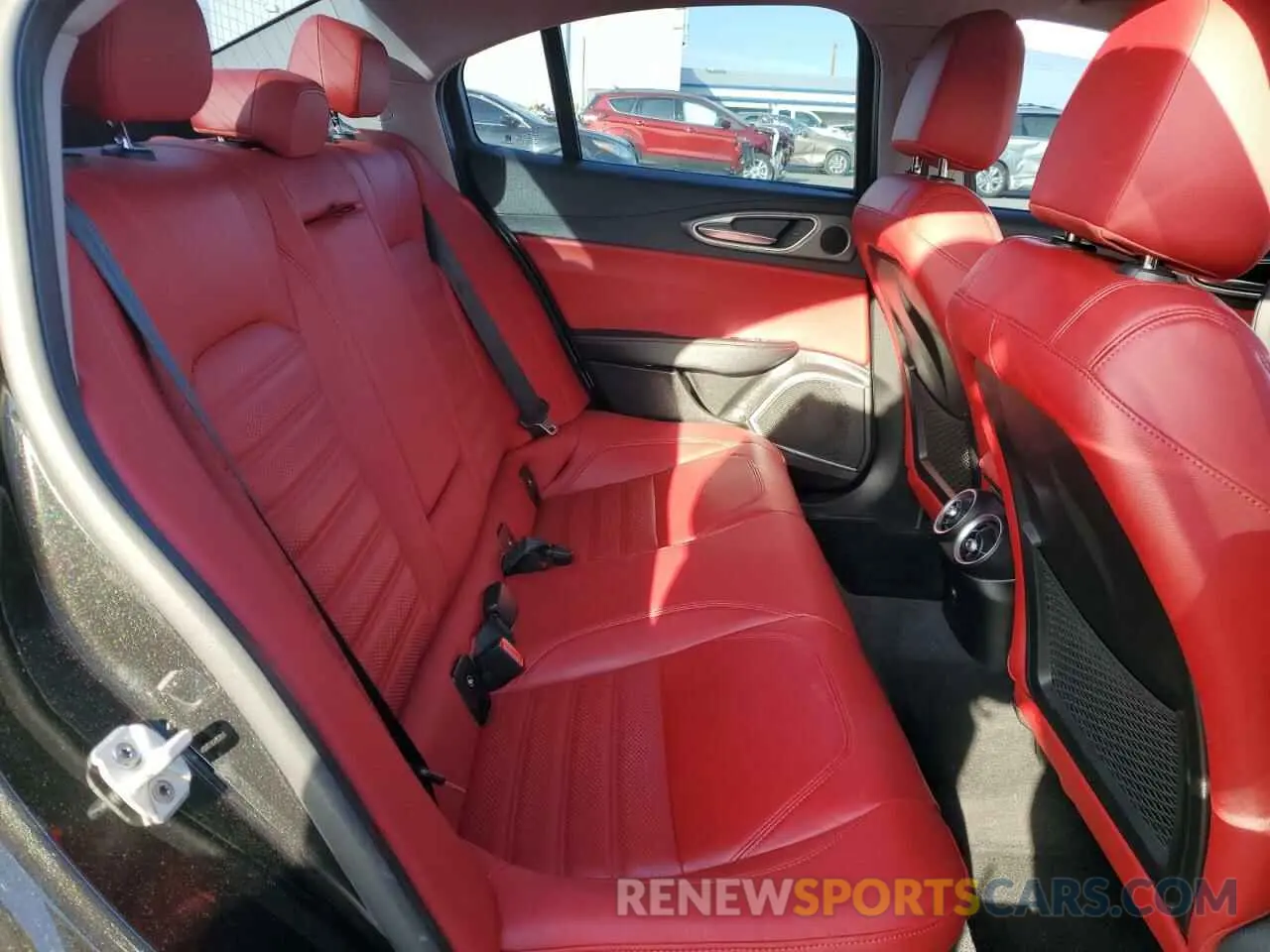10 Photograph of a damaged car ZARFAMBN3K7600549 ALFA ROMEO GIULIA 2019