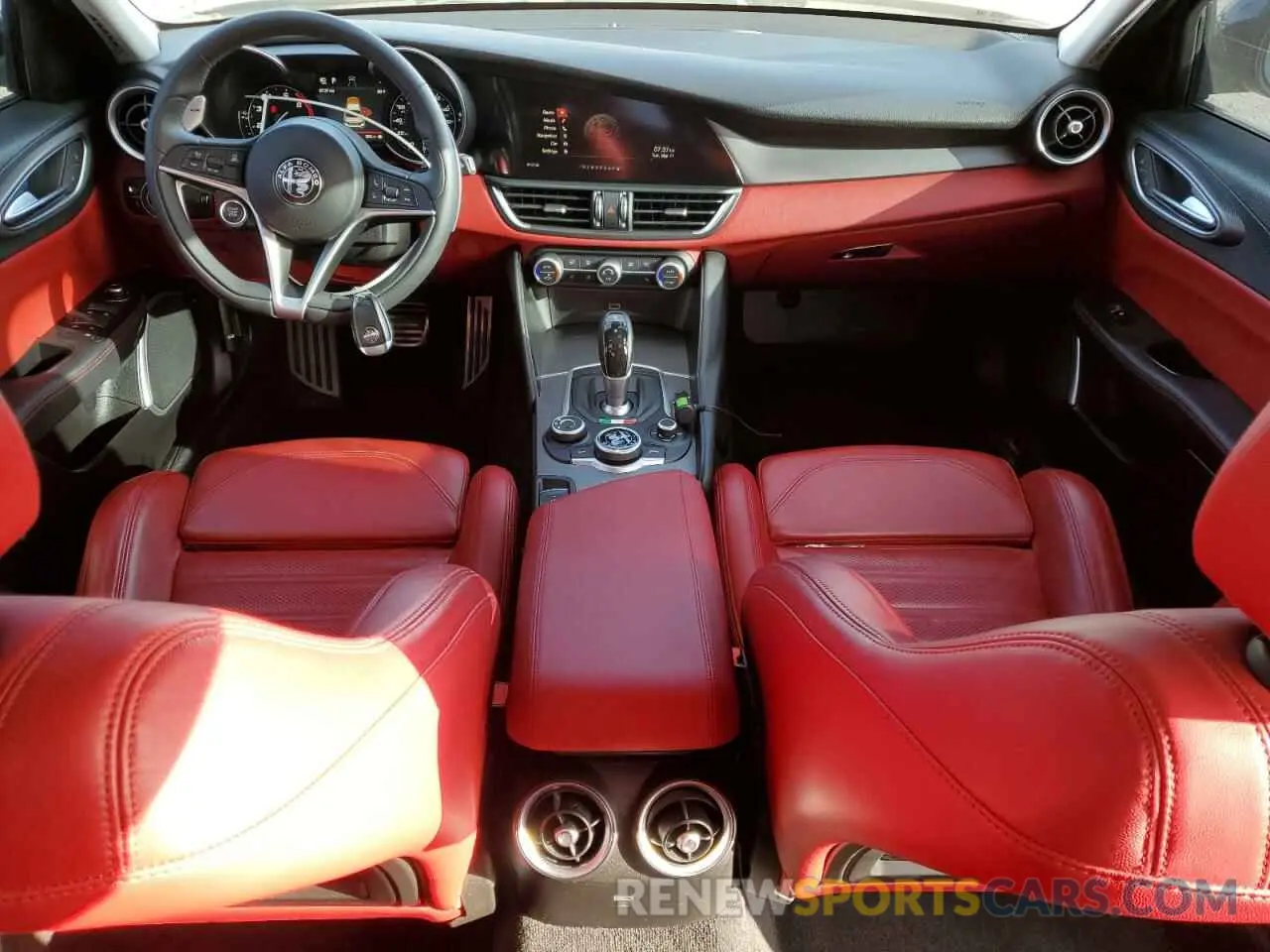 8 Photograph of a damaged car ZARFAMBN3K7600549 ALFA ROMEO GIULIA 2019