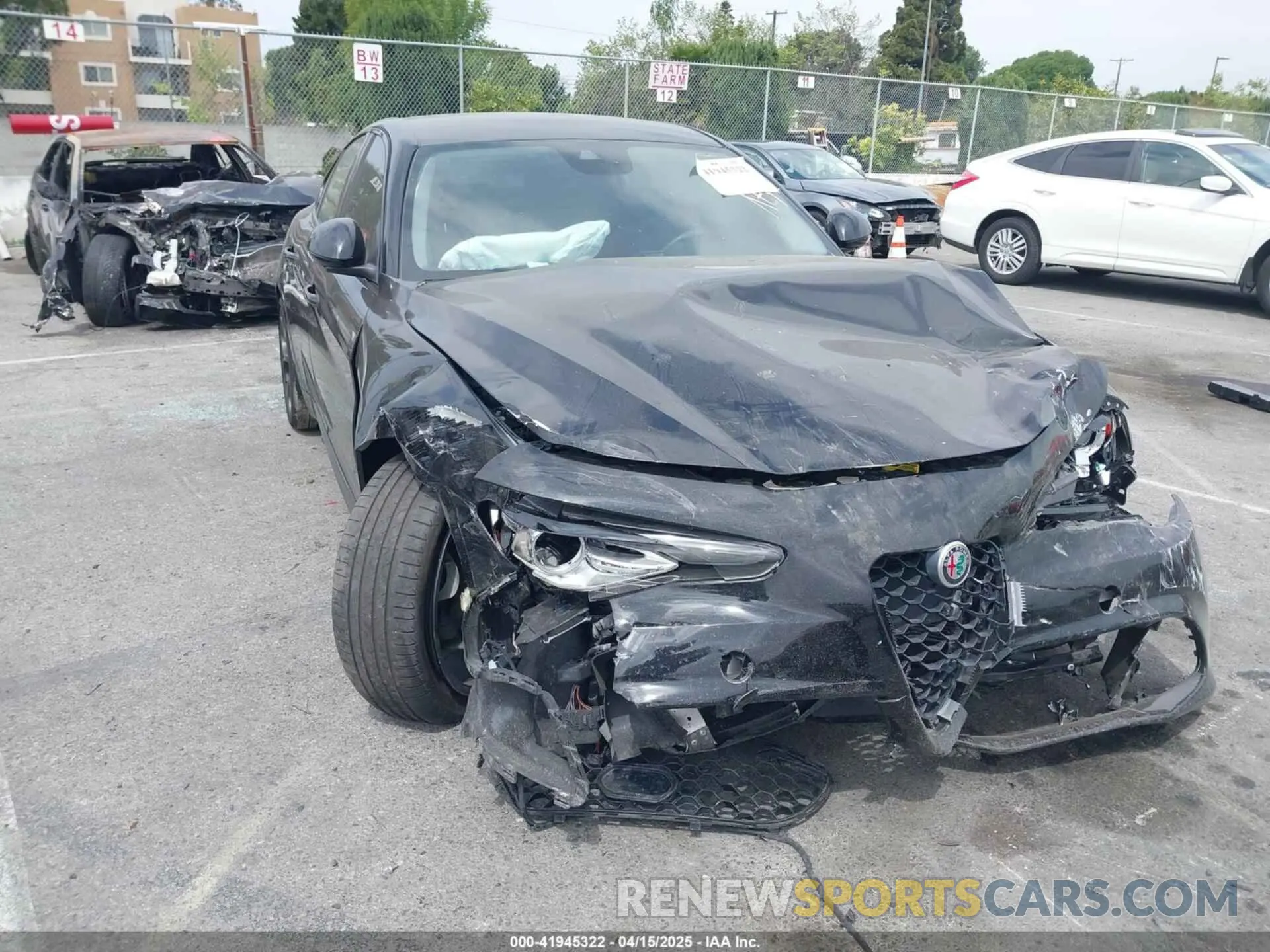 1 Photograph of a damaged car ZARFAMBN4K7605372 ALFA ROMEO GIULIA 2019