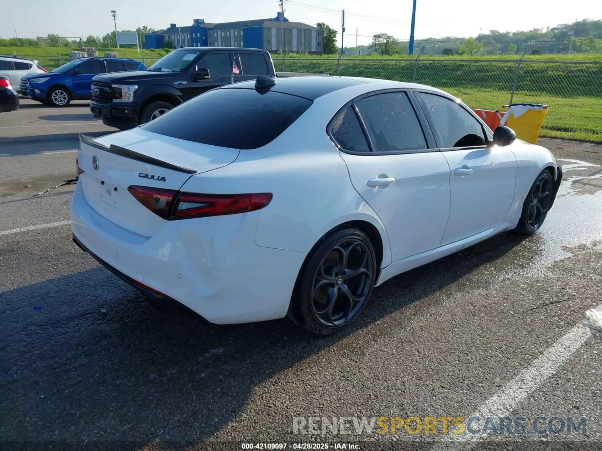 4 Photograph of a damaged car ZARFAMBN6K7601016 ALFA ROMEO GIULIA 2019
