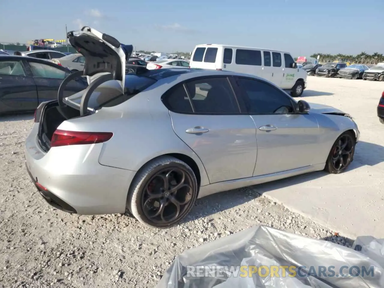3 Photograph of a damaged car ZARFAMBN6K7607396 ALFA ROMEO GIULIA 2019