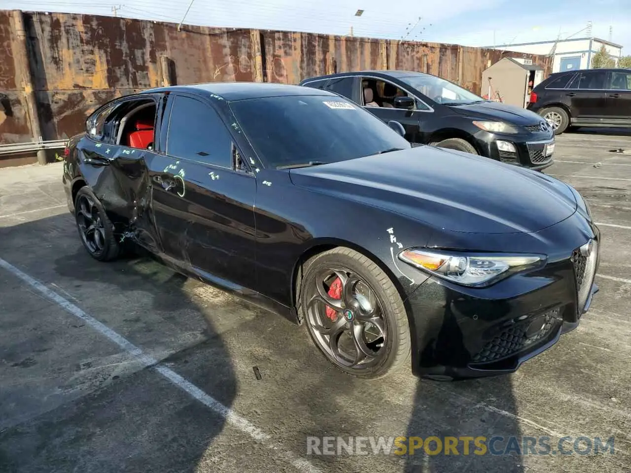 4 Photograph of a damaged car ZARFAMBN9K7604847 ALFA ROMEO GIULIA 2019