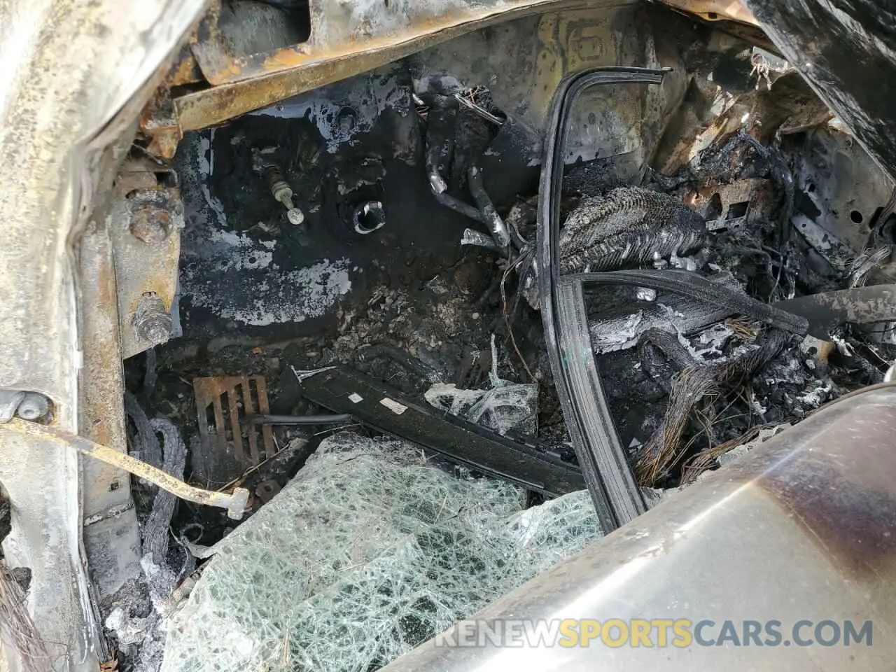 9 Photograph of a damaged car ZARFAMEV7K7601568 ALFA ROMEO GIULIA 2019