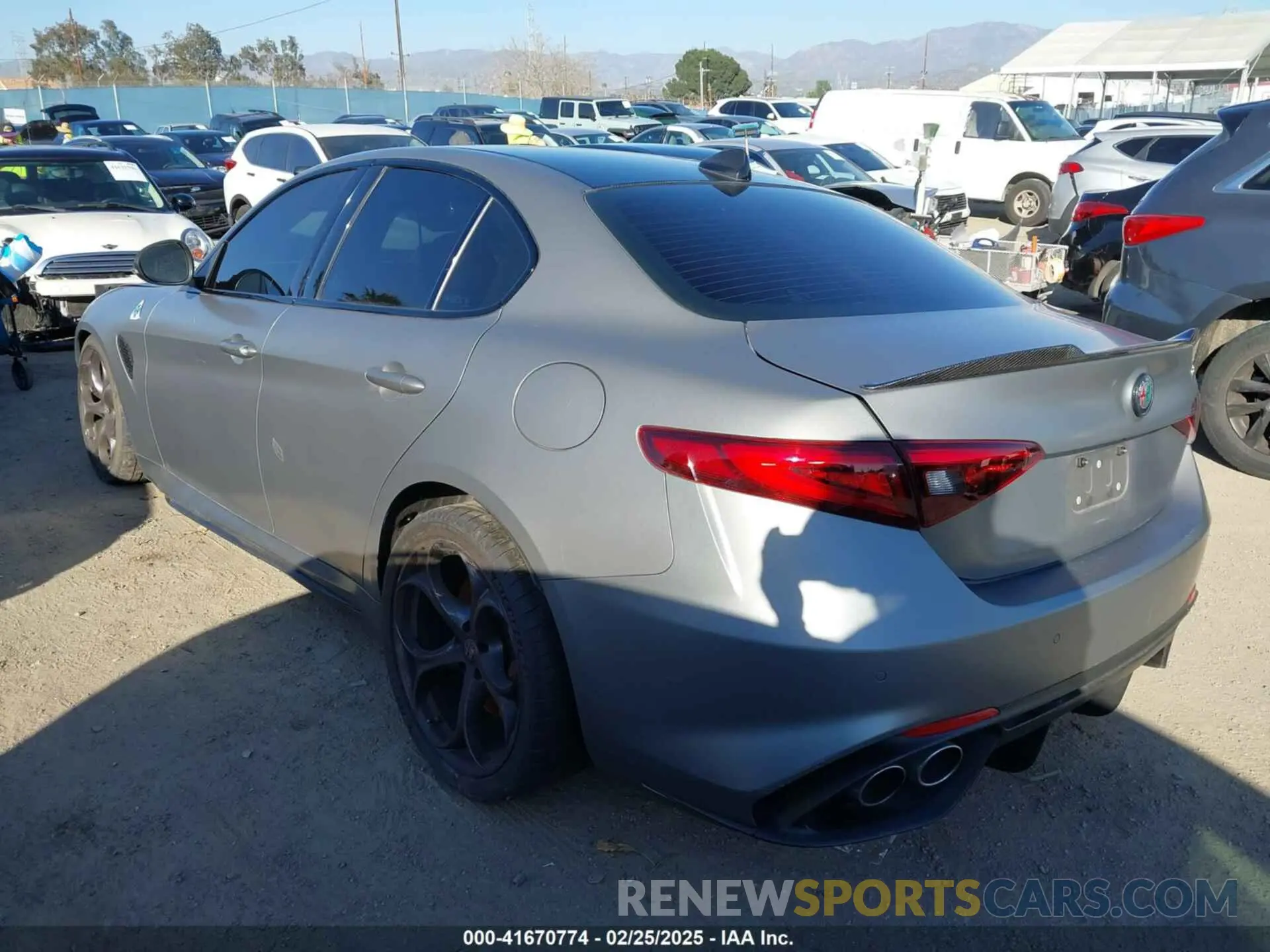 3 Photograph of a damaged car ZARFAMEV9K7614760 ALFA ROMEO GIULIA 2019