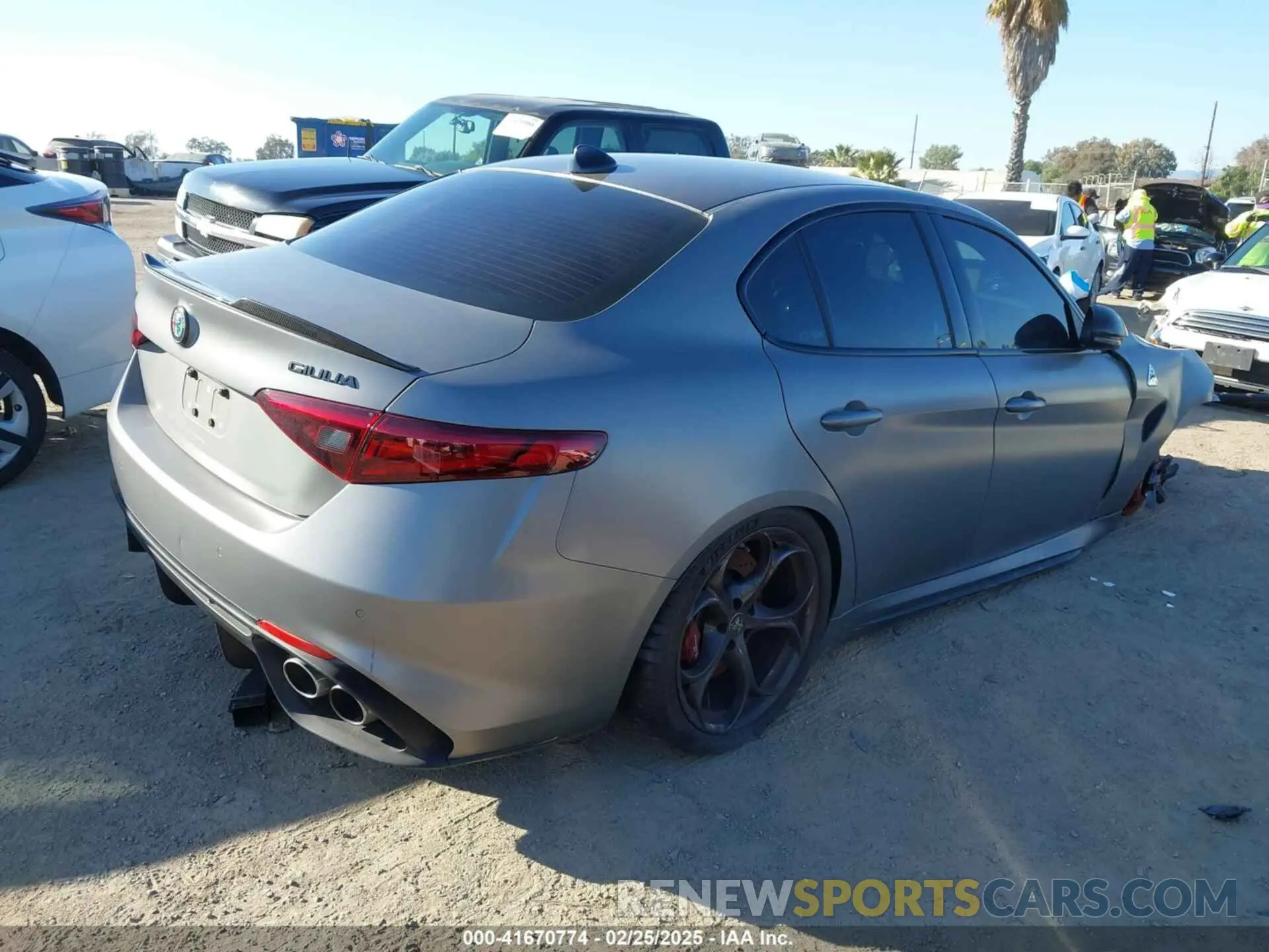 4 Photograph of a damaged car ZARFAMEV9K7614760 ALFA ROMEO GIULIA 2019