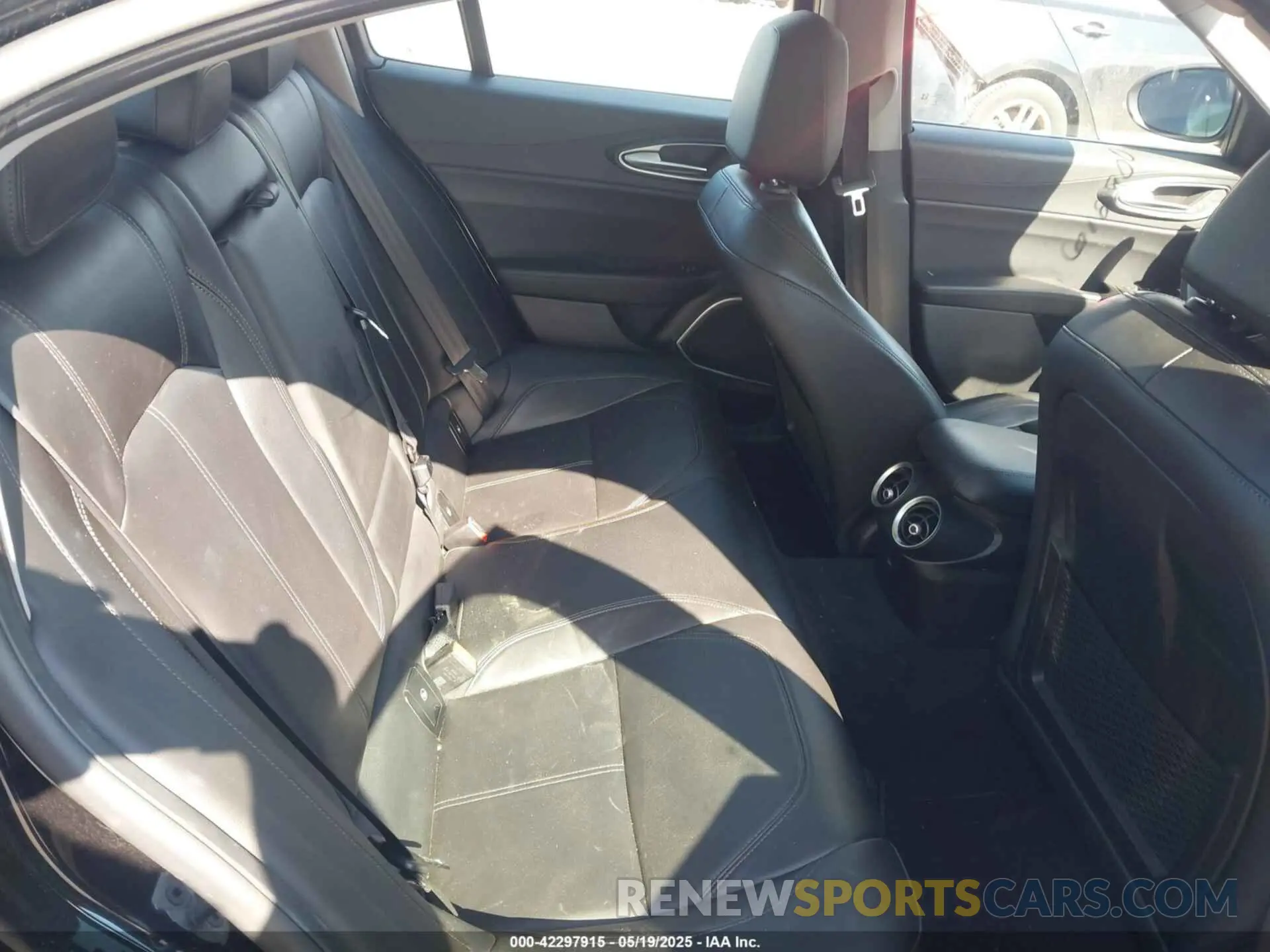 8 Photograph of a damaged car ZARFANAN6K7612900 ALFA ROMEO GIULIA 2019