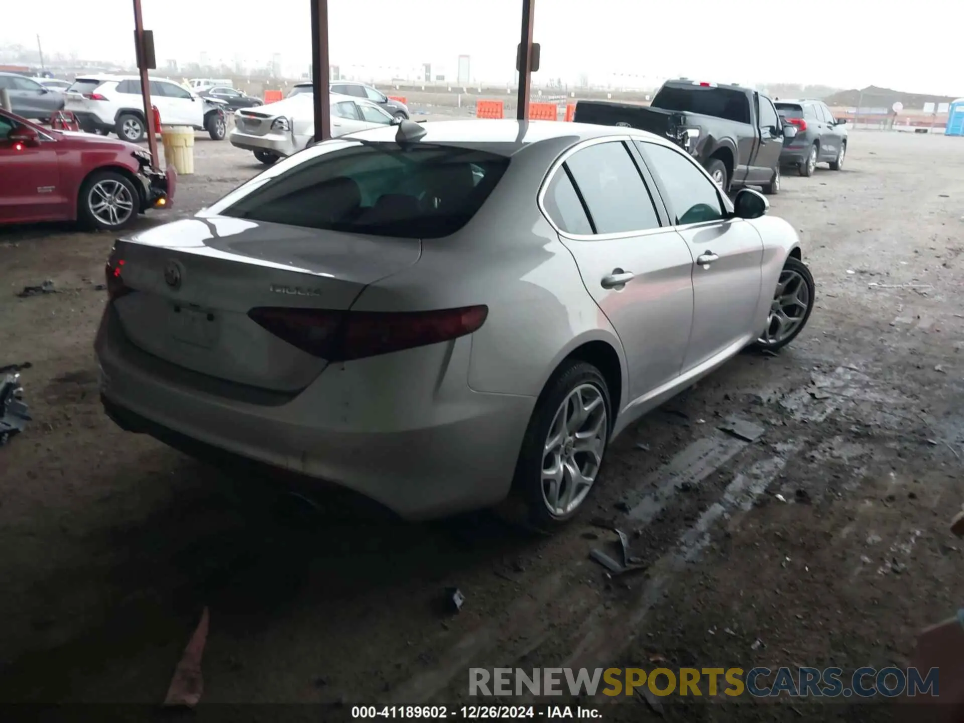 4 Photograph of a damaged car ZARFANBN4K7622131 ALFA ROMEO GIULIA 2019