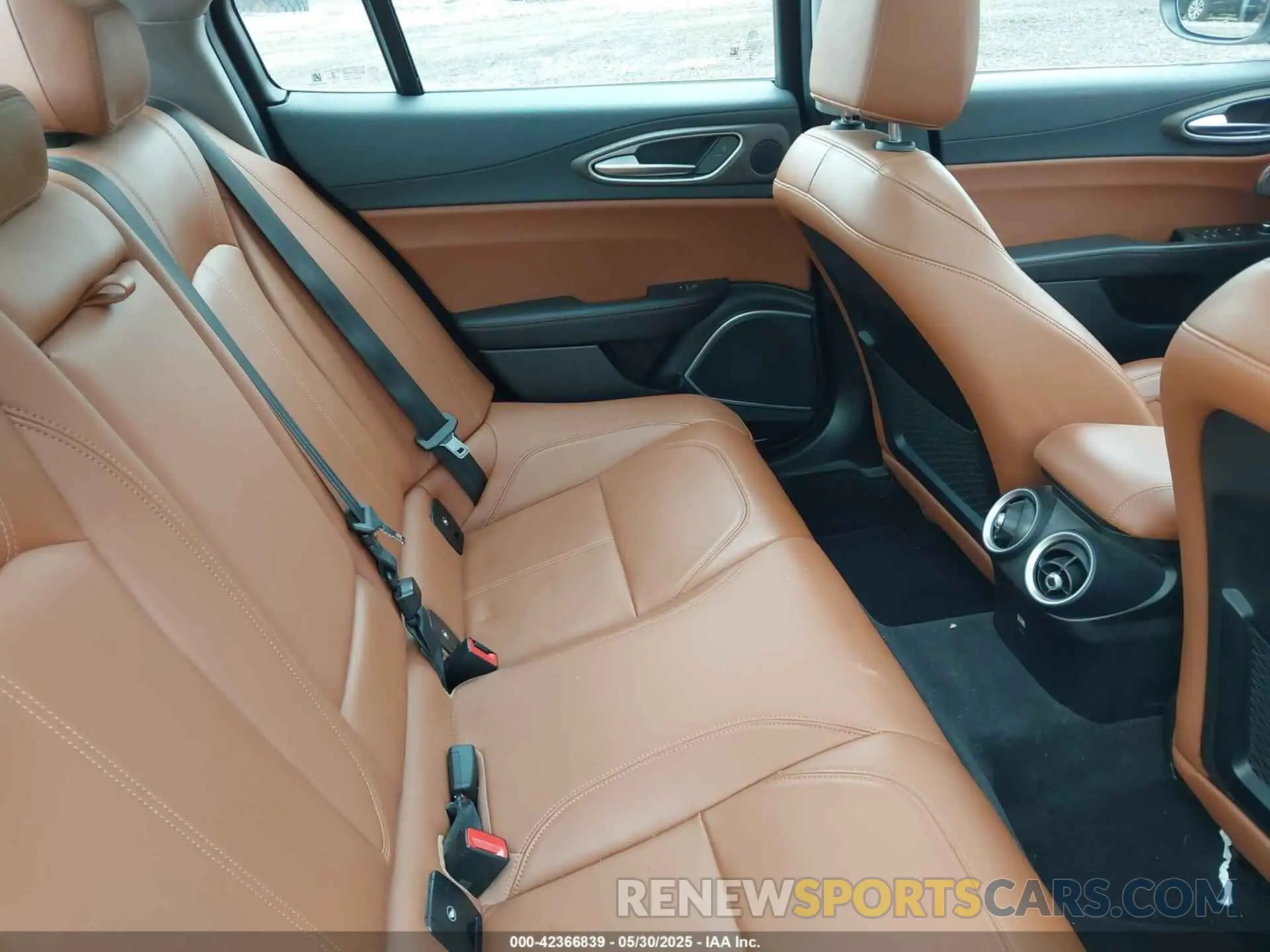 8 Photograph of a damaged car ZARFANBNXK7606323 ALFA ROMEO GIULIA 2019
