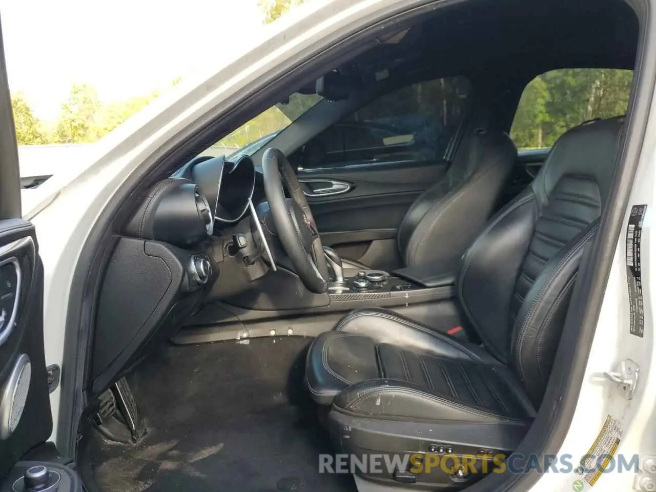 7 Photograph of a damaged car ZARFANBNXK7620366 ALFA ROMEO GIULIA 2019