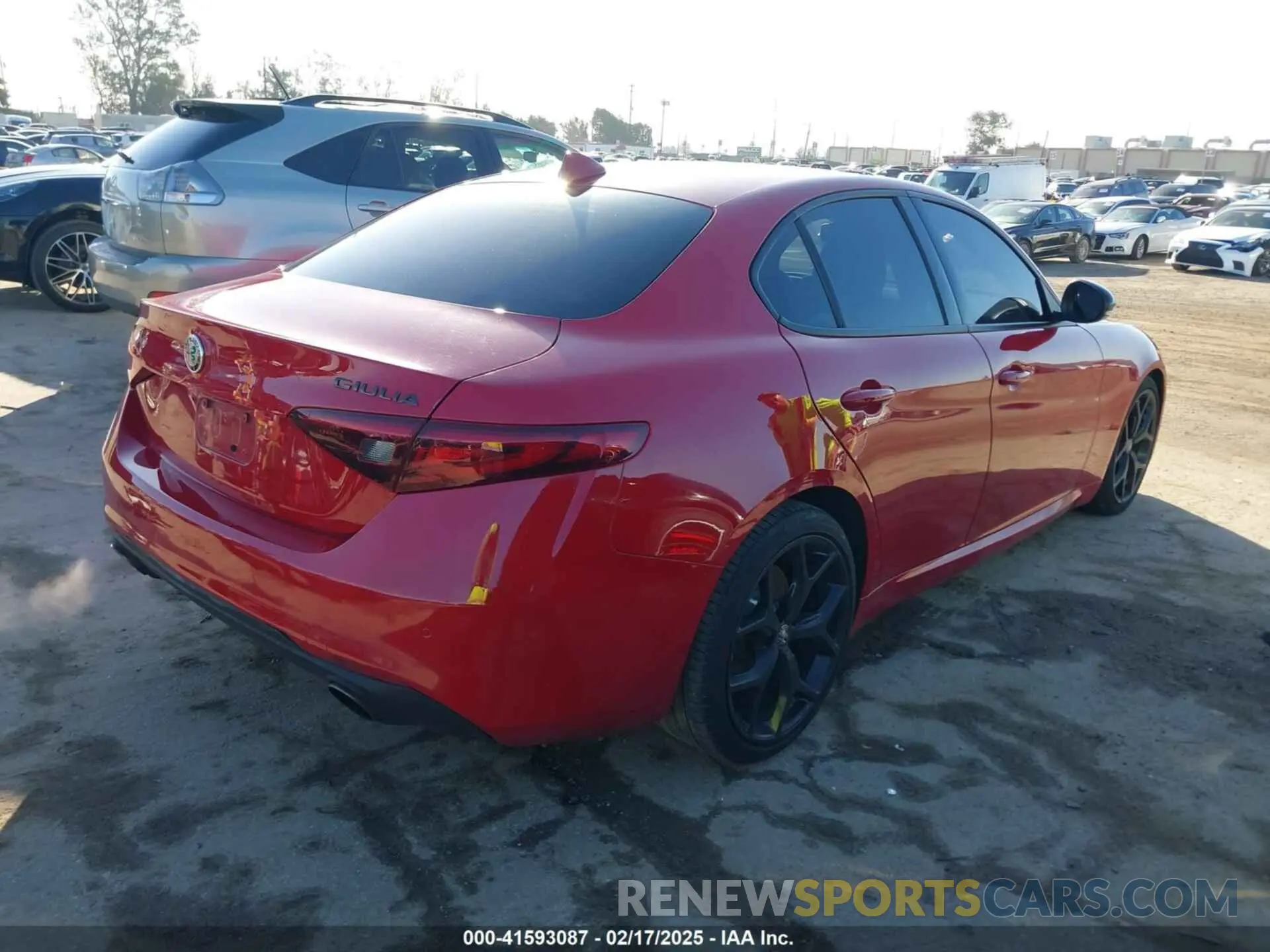 4 Photograph of a damaged car ZARFAMAN2L7636459 ALFA ROMEO GIULIA 2020