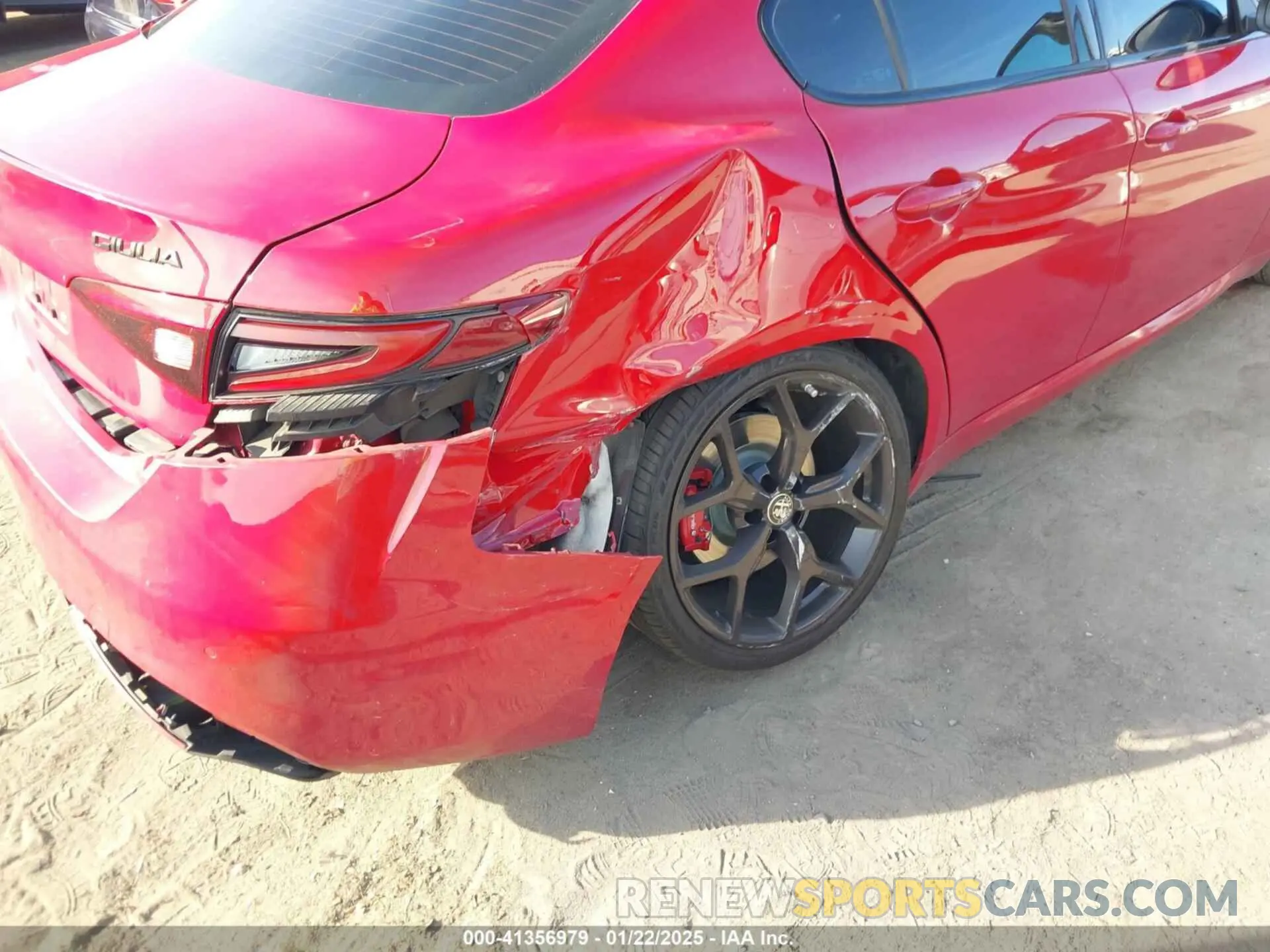 6 Photograph of a damaged car ZARFAMAN3L7636390 ALFA ROMEO GIULIA 2020