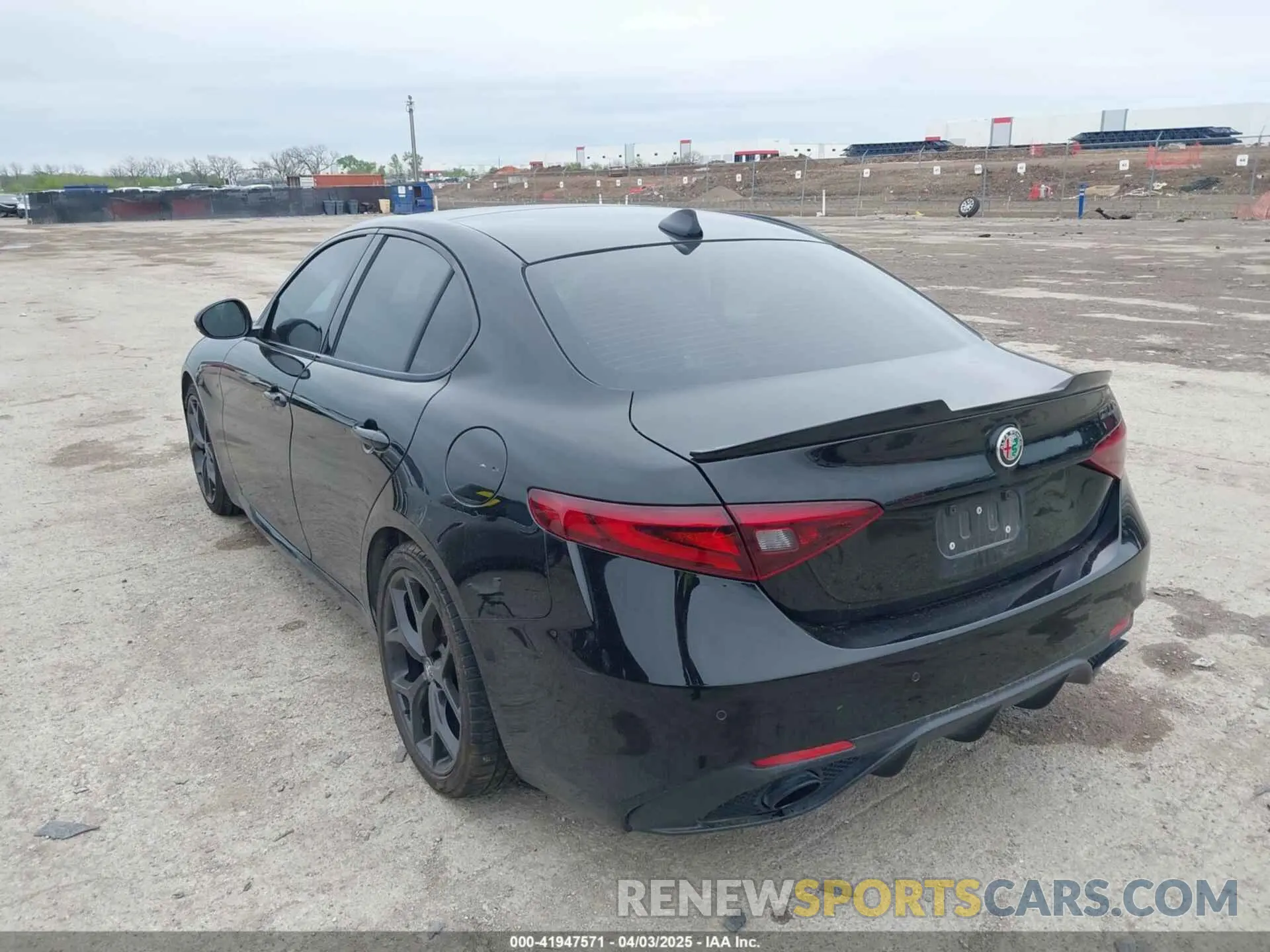 3 Photograph of a damaged car ZARFAMAN9L7637186 ALFA ROMEO GIULIA 2020