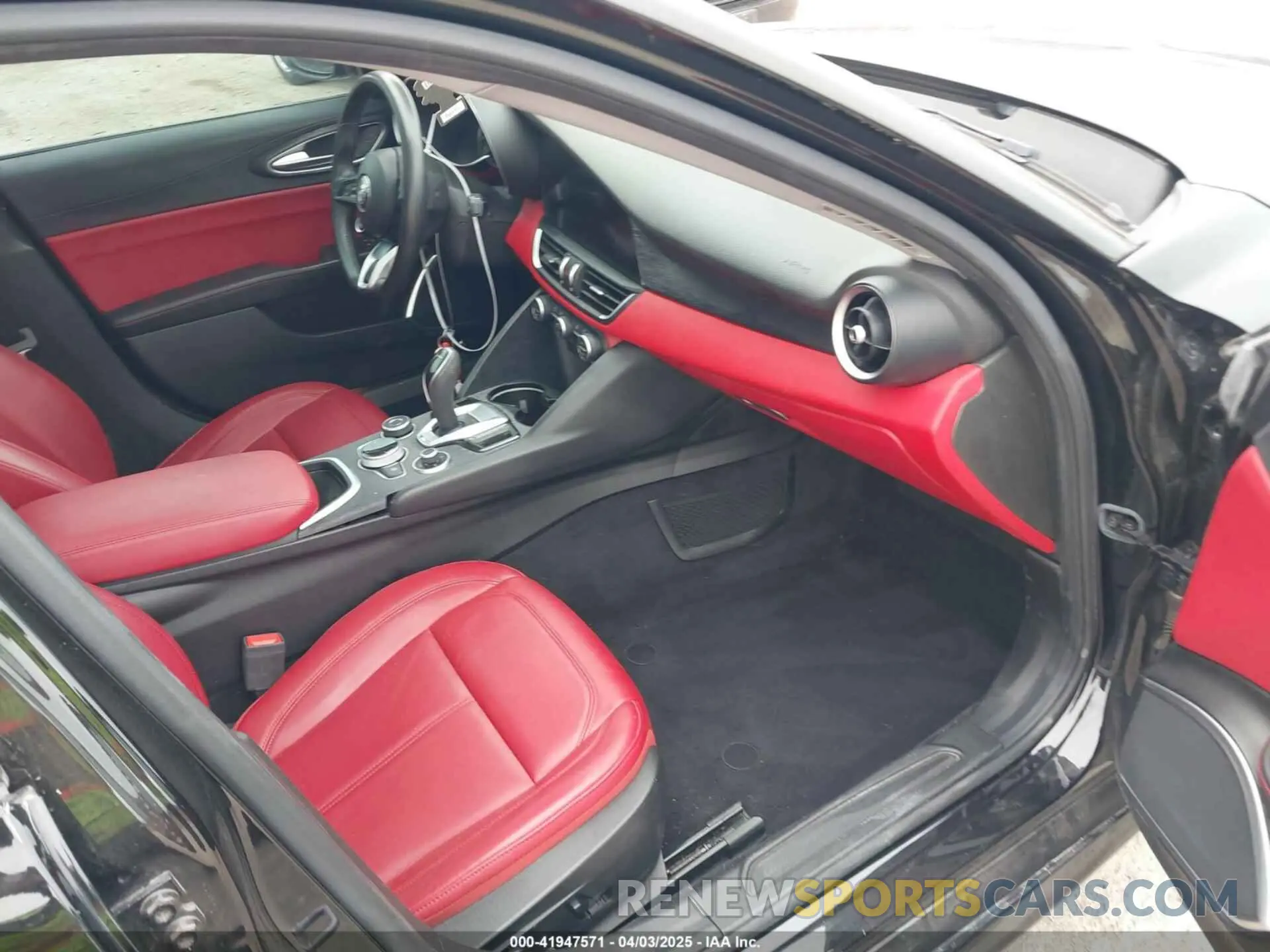 5 Photograph of a damaged car ZARFAMAN9L7637186 ALFA ROMEO GIULIA 2020