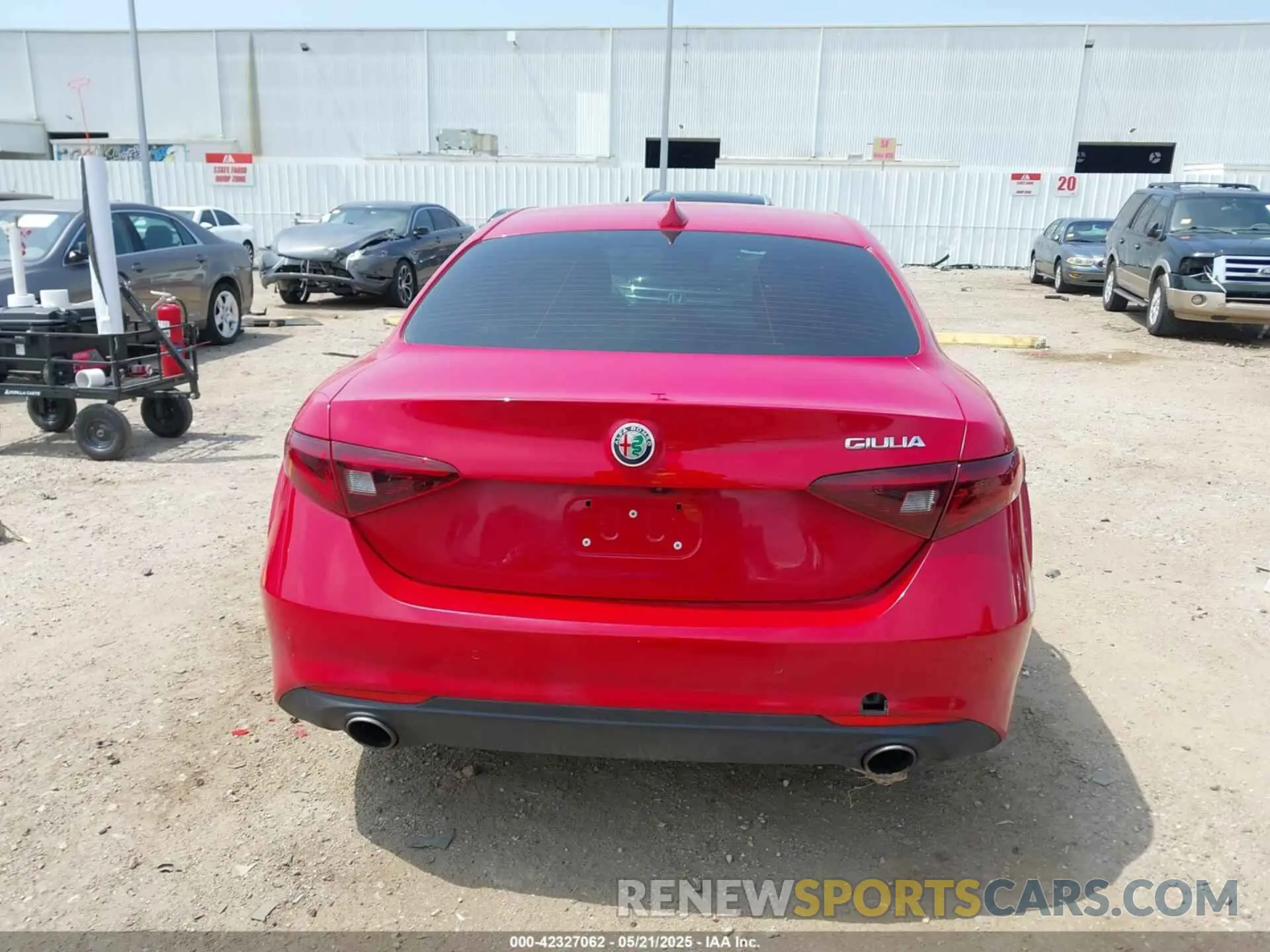 16 Photograph of a damaged car ZARFAMANXL7631509 ALFA ROMEO GIULIA 2020