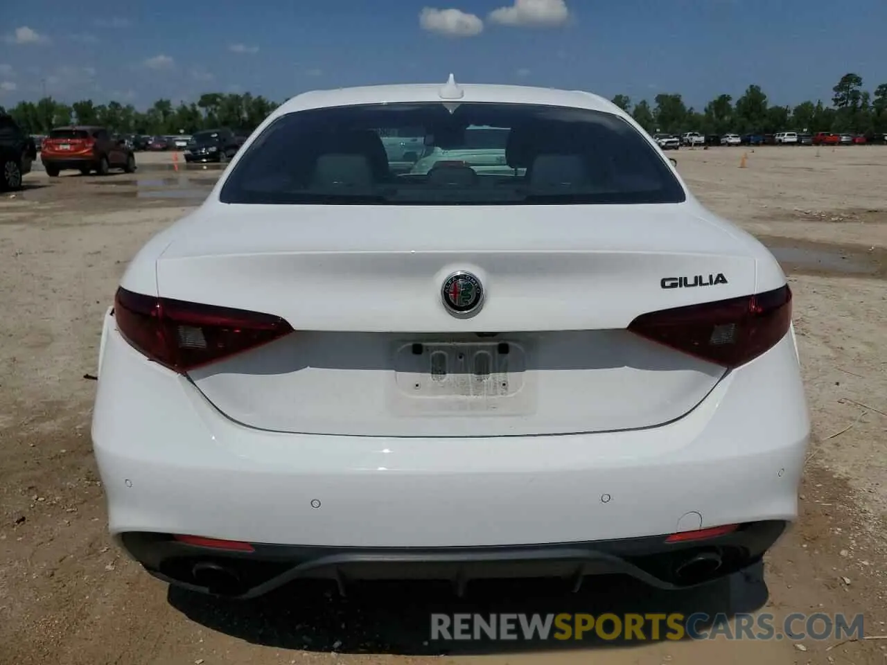 6 Photograph of a damaged car ZARFAMBN1L7636628 ALFA ROMEO GIULIA 2020