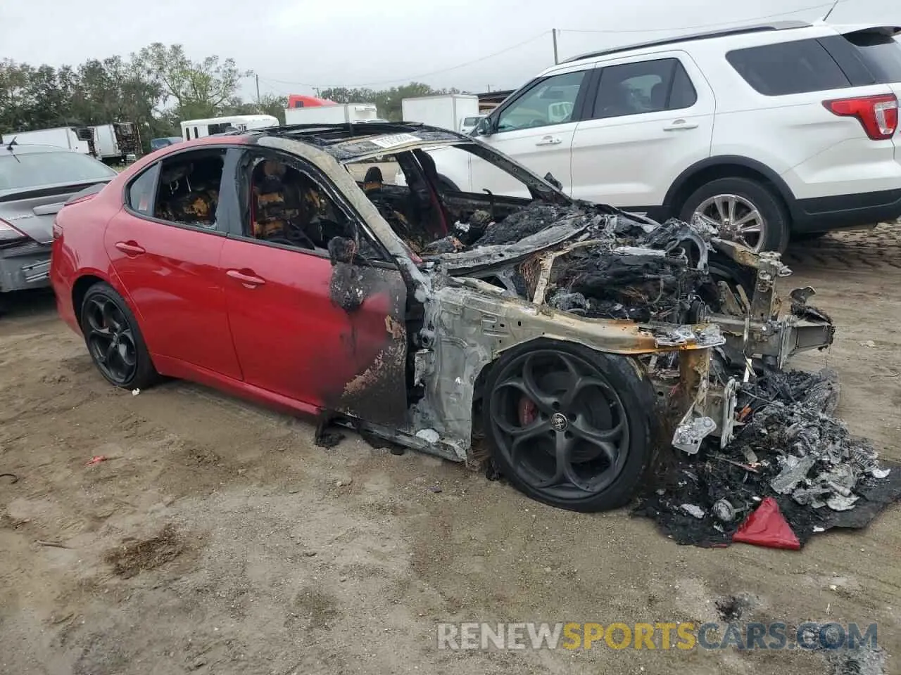 4 Photograph of a damaged car ZARFAMBNXL7626289 ALFA ROMEO GIULIA 2020