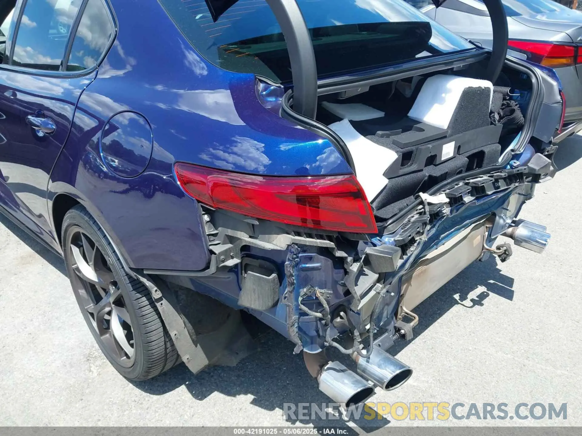 18 Photograph of a damaged car ZARFAMEV7L7632532 ALFA ROMEO GIULIA 2020