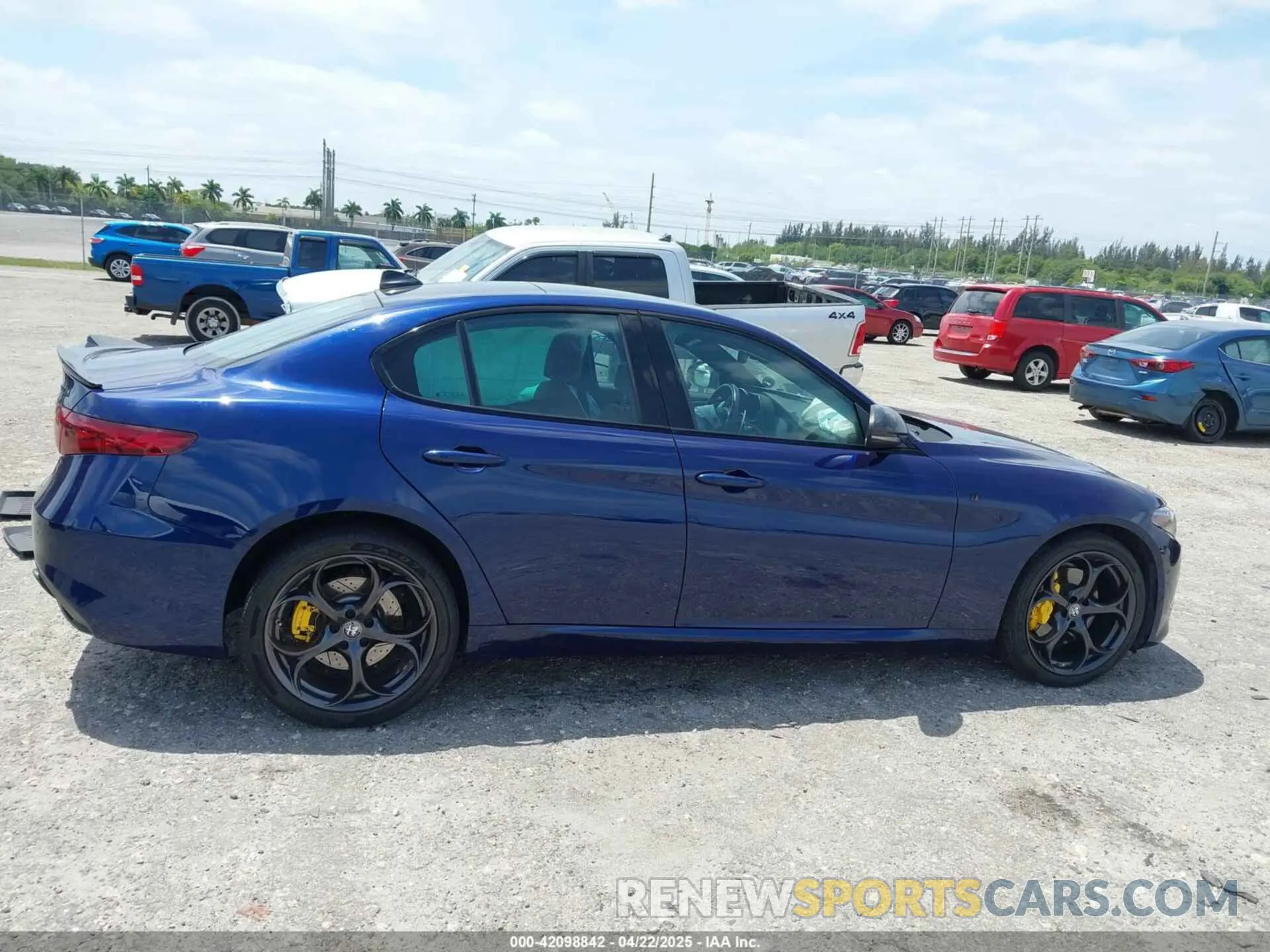 14 Photograph of a damaged car ZARFANBN0L7626372 ALFA ROMEO GIULIA 2020