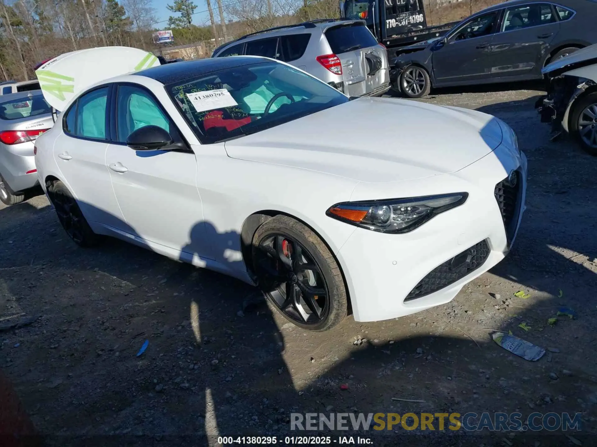 1 Photograph of a damaged car ZARFANBN5L7638386 ALFA ROMEO GIULIA 2020