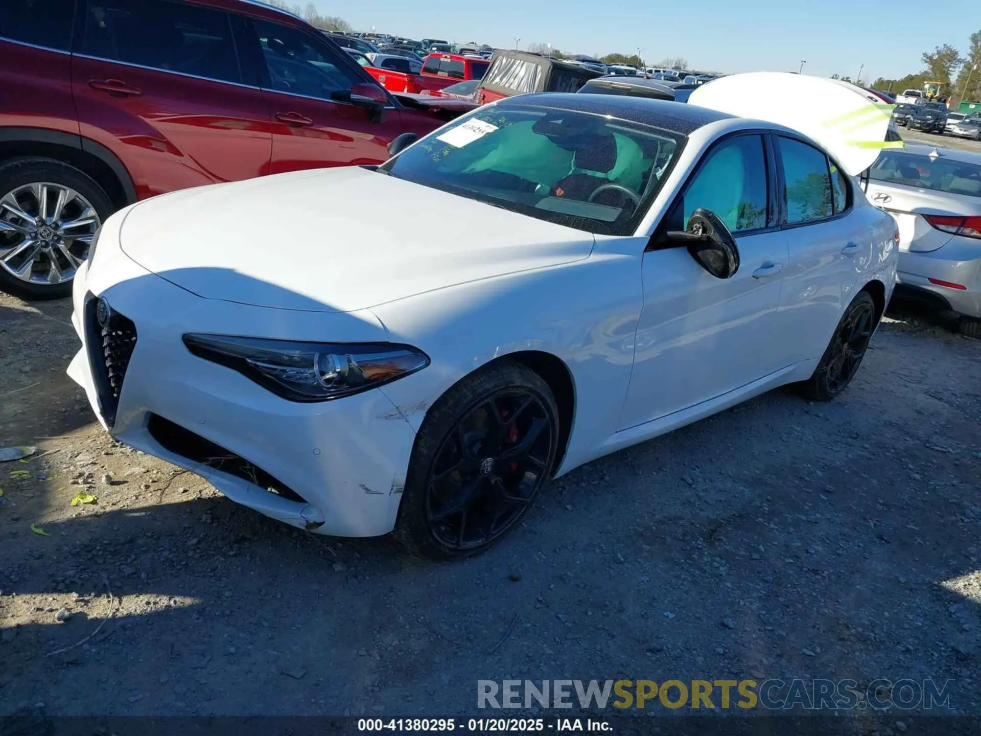 2 Photograph of a damaged car ZARFANBN5L7638386 ALFA ROMEO GIULIA 2020