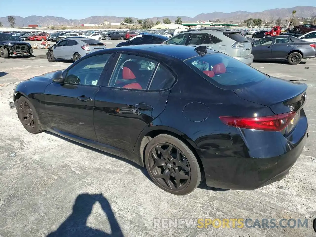 2 Photograph of a damaged car ZARFAMAN2M7649911 ALFA ROMEO GIULIA 2021