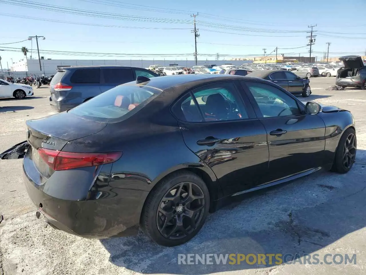 3 Photograph of a damaged car ZARFAMAN2M7649911 ALFA ROMEO GIULIA 2021