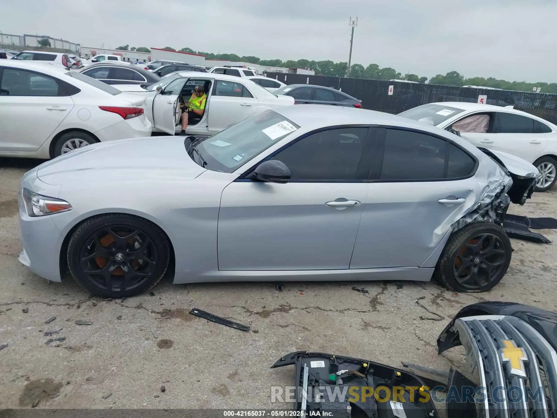 13 Photograph of a damaged car ZARFAMAN6M7645490 ALFA ROMEO GIULIA 2021