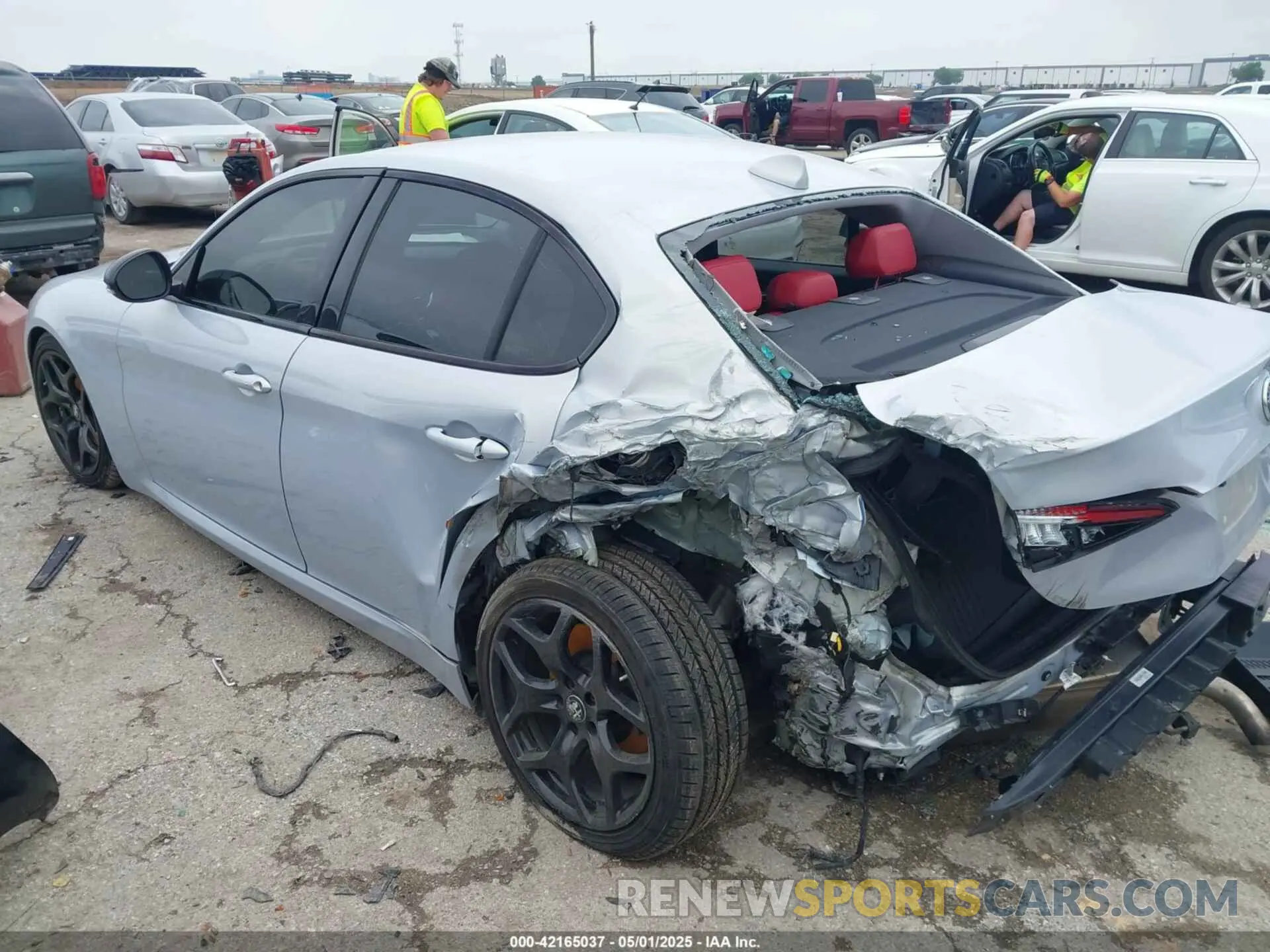 3 Photograph of a damaged car ZARFAMAN6M7645490 ALFA ROMEO GIULIA 2021