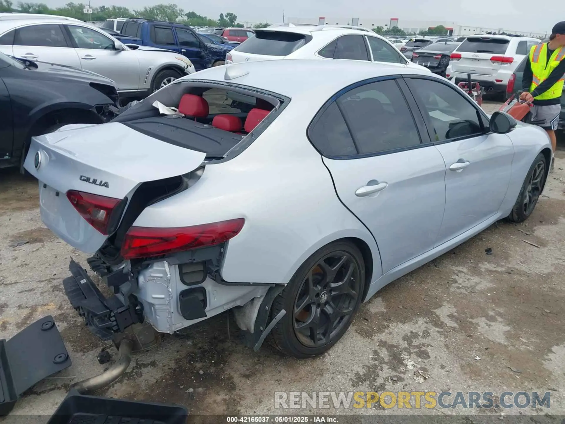 4 Photograph of a damaged car ZARFAMAN6M7645490 ALFA ROMEO GIULIA 2021