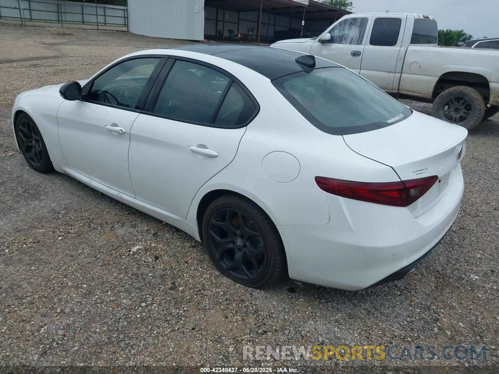 3 Photograph of a damaged car ZARFAMAN8M7639352 ALFA ROMEO GIULIA 2021