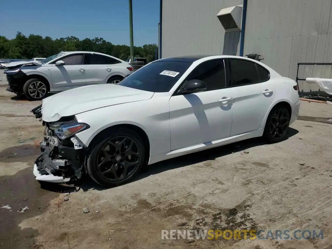 1 Photograph of a damaged car ZARFAMAN8M7639772 ALFA ROMEO GIULIA 2021