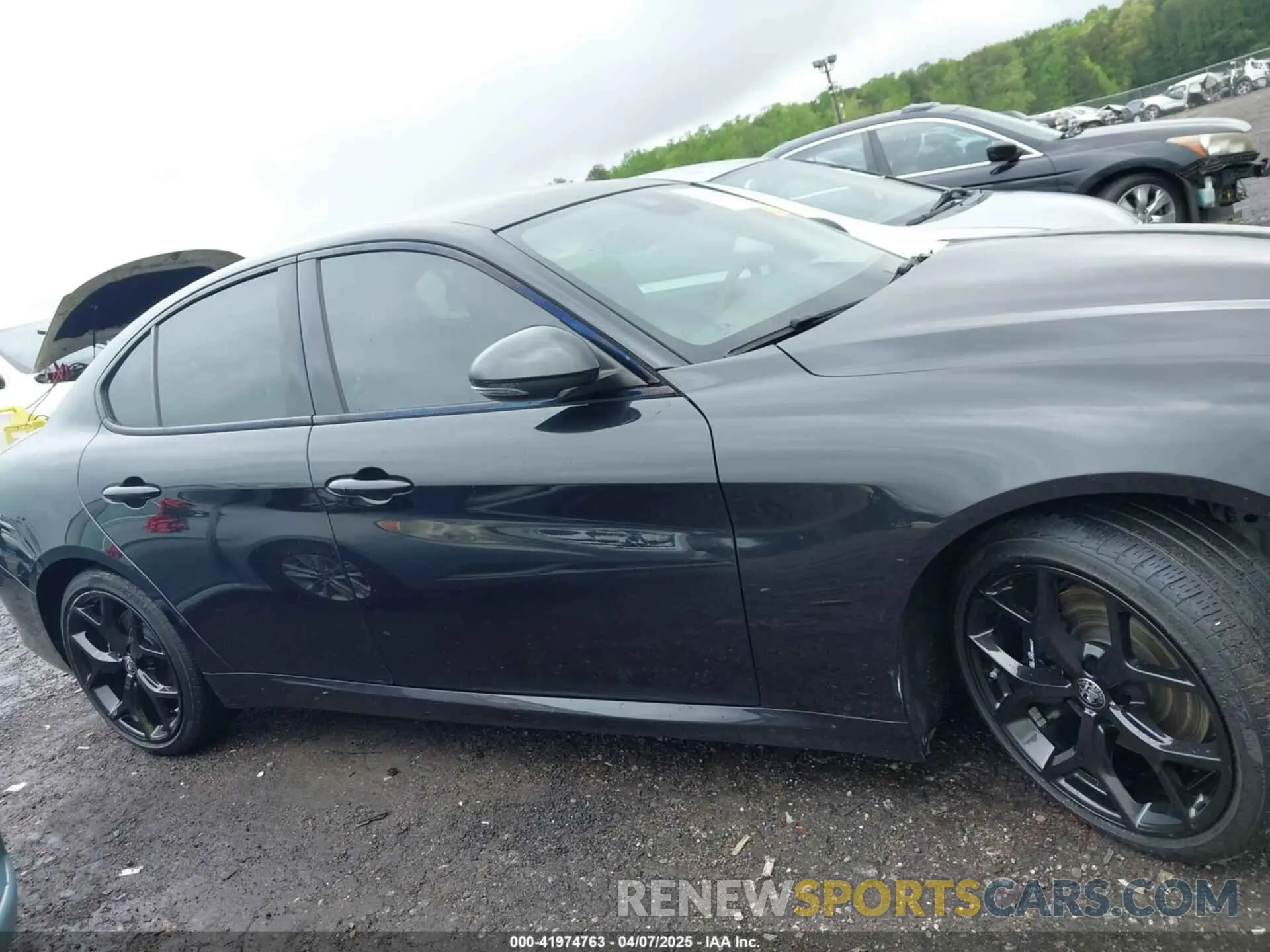 13 Photograph of a damaged car ZARFAMBN0M7639439 ALFA ROMEO GIULIA 2021
