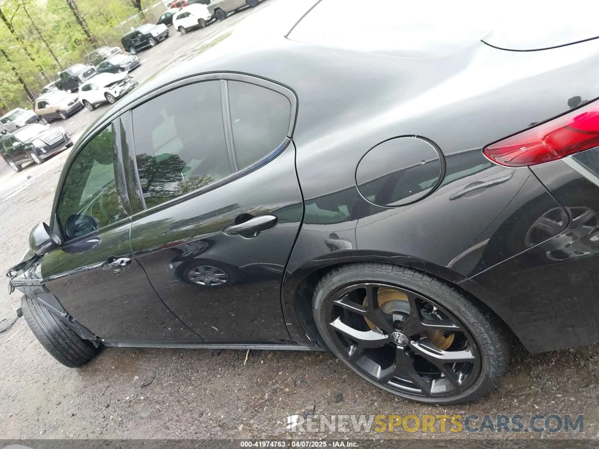 14 Photograph of a damaged car ZARFAMBN0M7639439 ALFA ROMEO GIULIA 2021