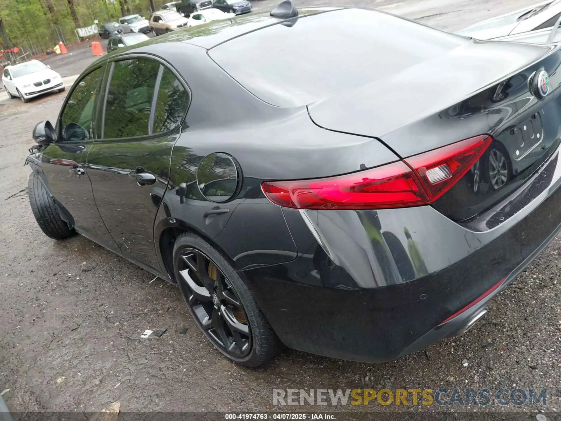 3 Photograph of a damaged car ZARFAMBN0M7639439 ALFA ROMEO GIULIA 2021